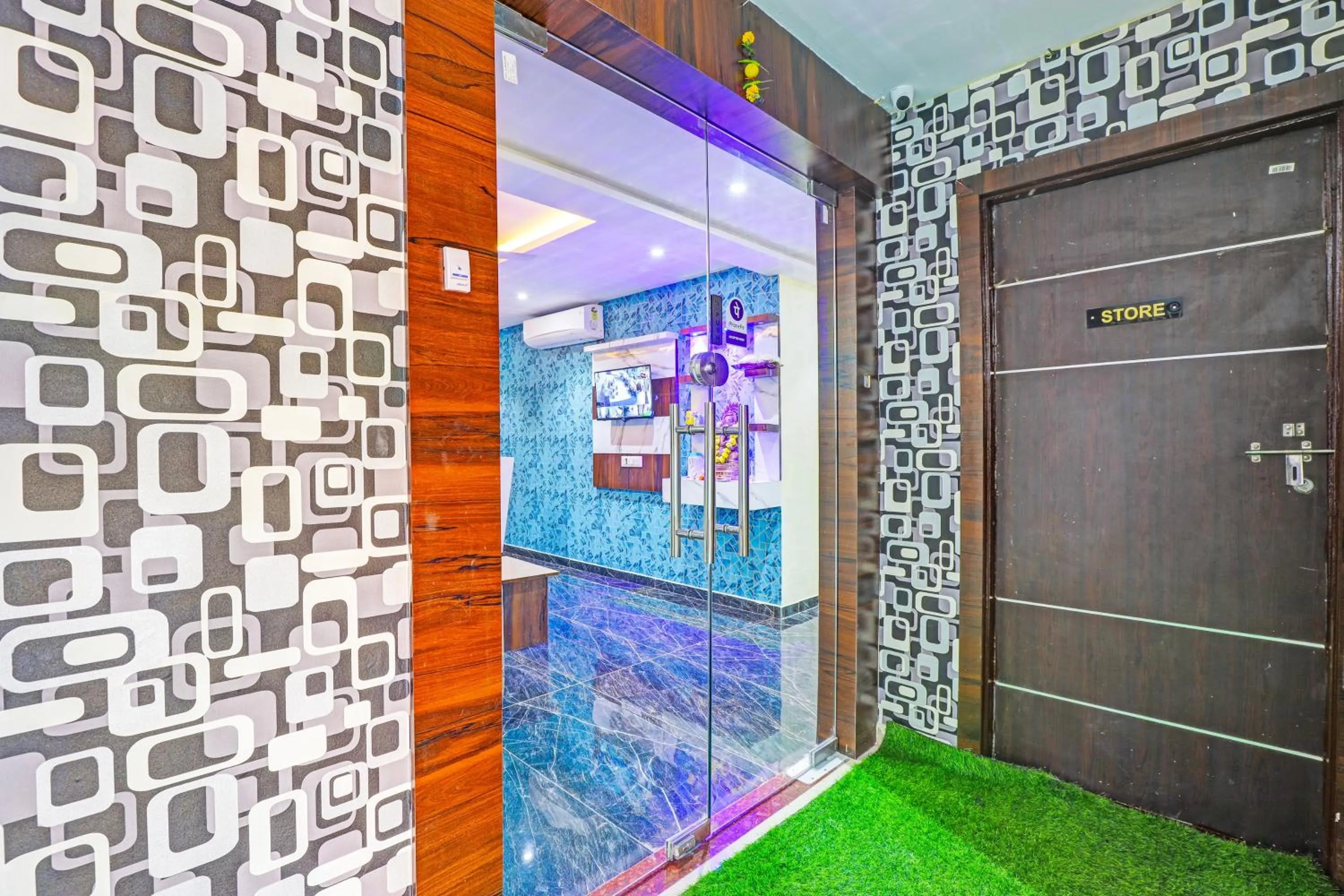 Facade/entrance in Hotel O Golden Near Haroni Road