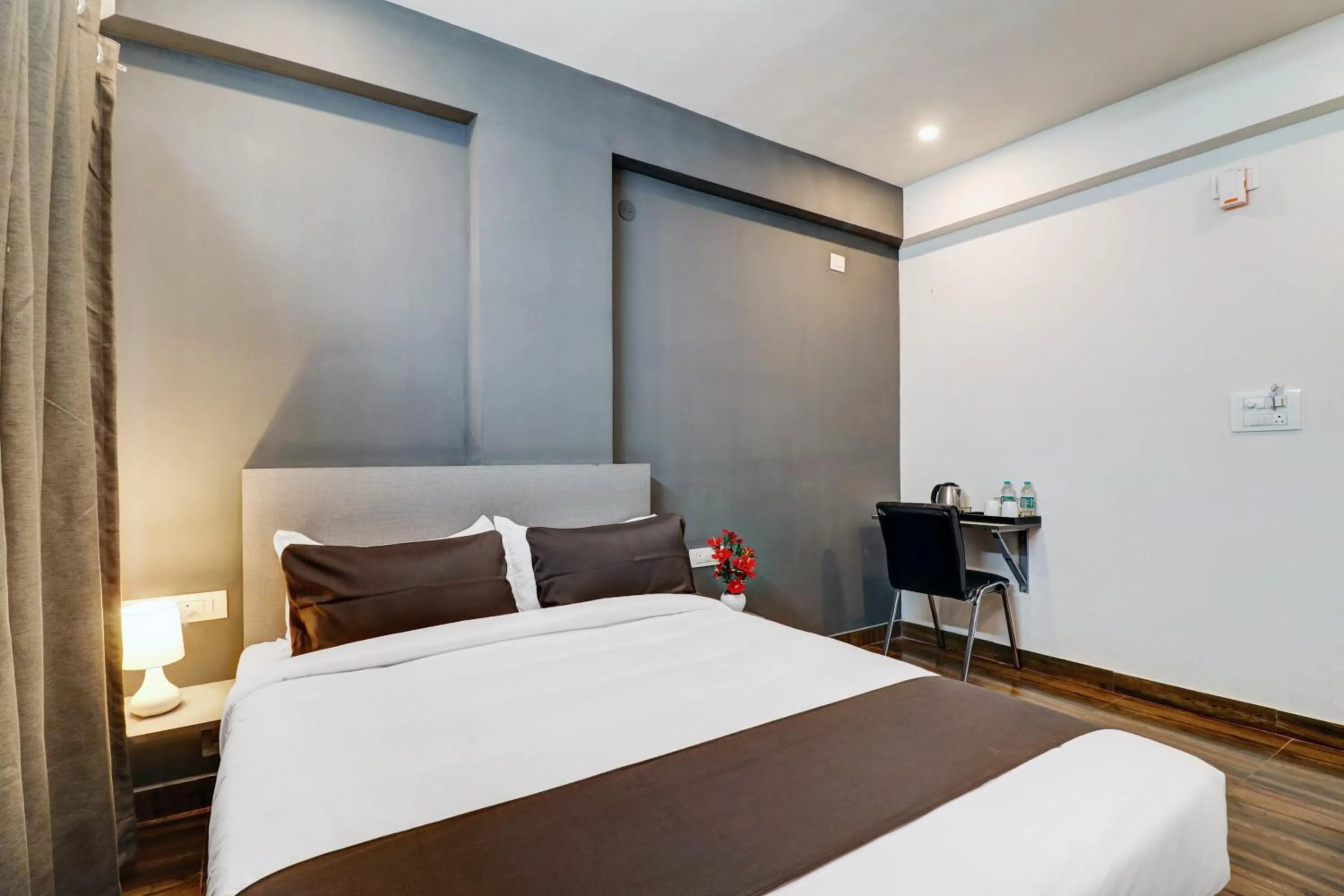 Bedroom, Bed in Super Townhouse Ecity Inn