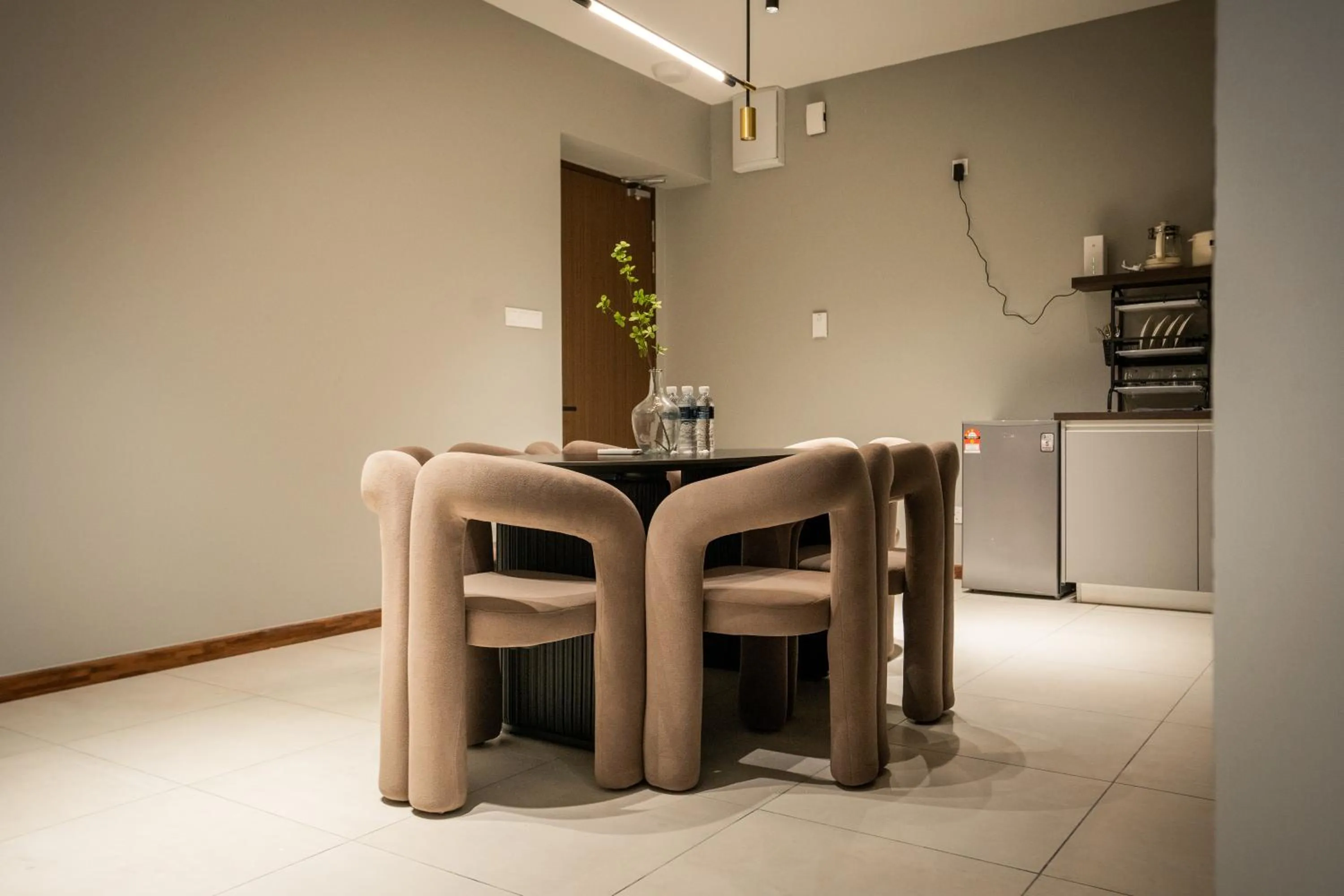 Dining area in K Avenue by CAIRO