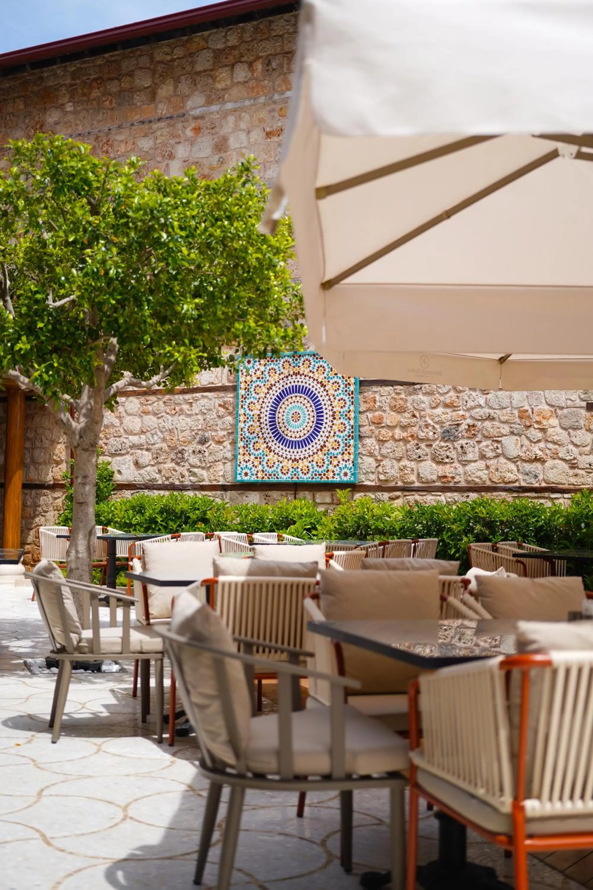 Restaurant/places to eat in Belmondo Suites Old Town Antalya