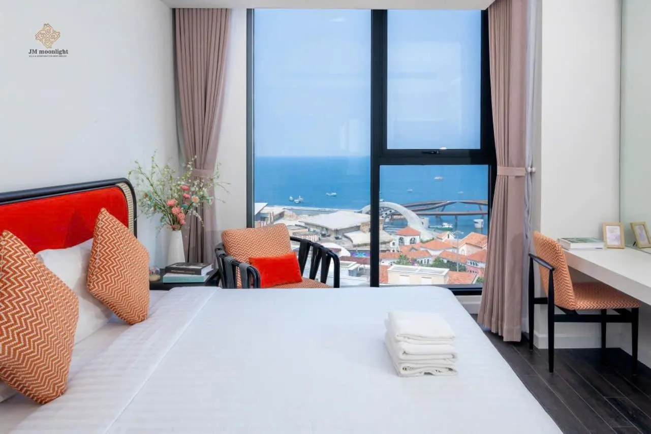 Sea view, Bed in Rosie Hillside Seaview Phu Quoc Apartment