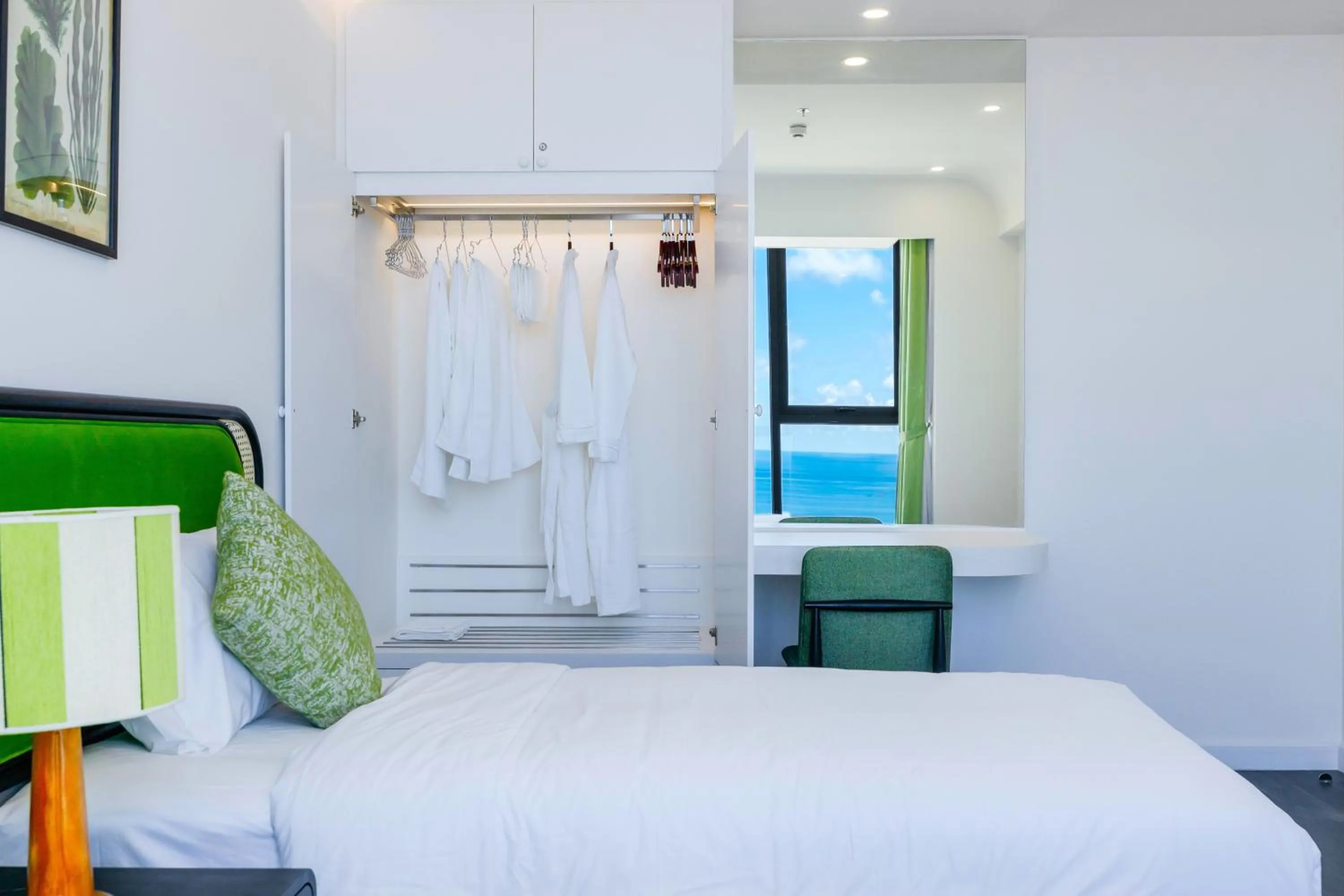 Photo of the whole room, Bed in Rosie Hillside Seaview Phu Quoc Apartment