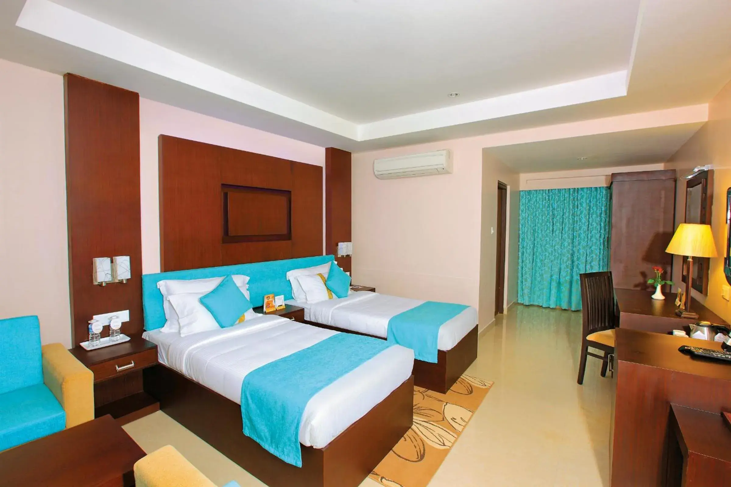 Deluxe Double or Twin Room - single occupancy in HOTEL SRIVATSA REGENCY Deluxe Double or Twin Room - single occupancy in HOTEL SRIVATSA REGENCY