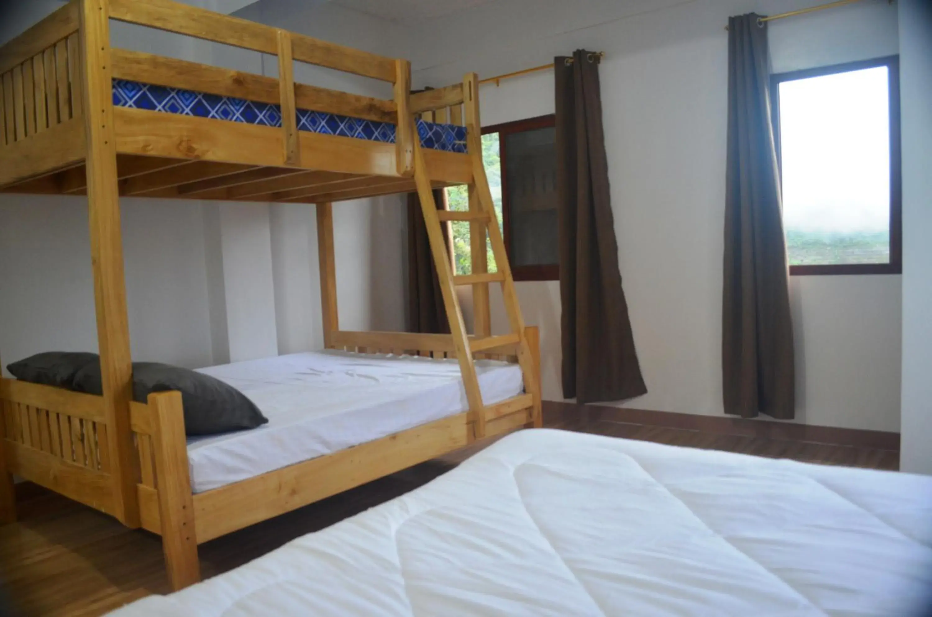 Twin Room with Shared Bathroom - single occupancy in Batad Roberto's Abung Inn and Restaurant Twin Room with Shared Bathroom - single occupancy in Batad Roberto's Abung Inn and Restaurant