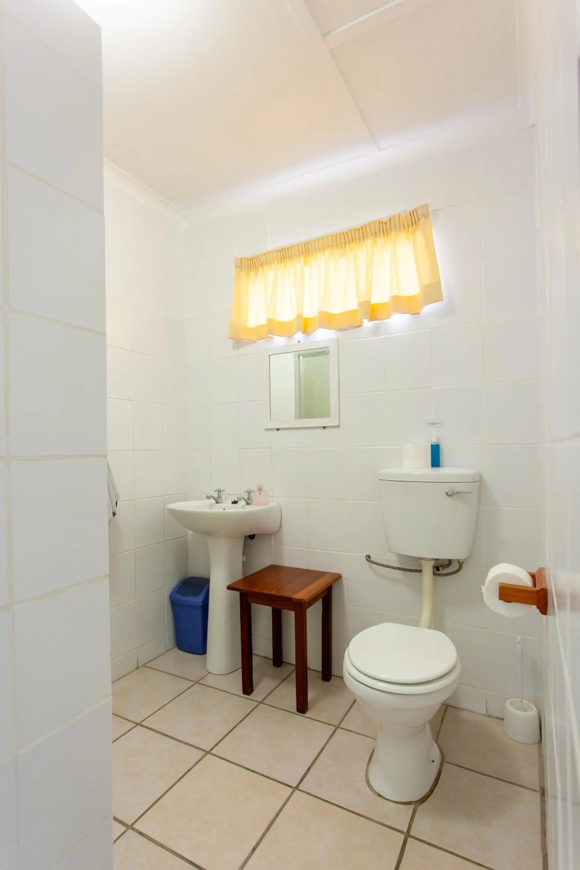 Toilet in 4 Rothman Street B&B