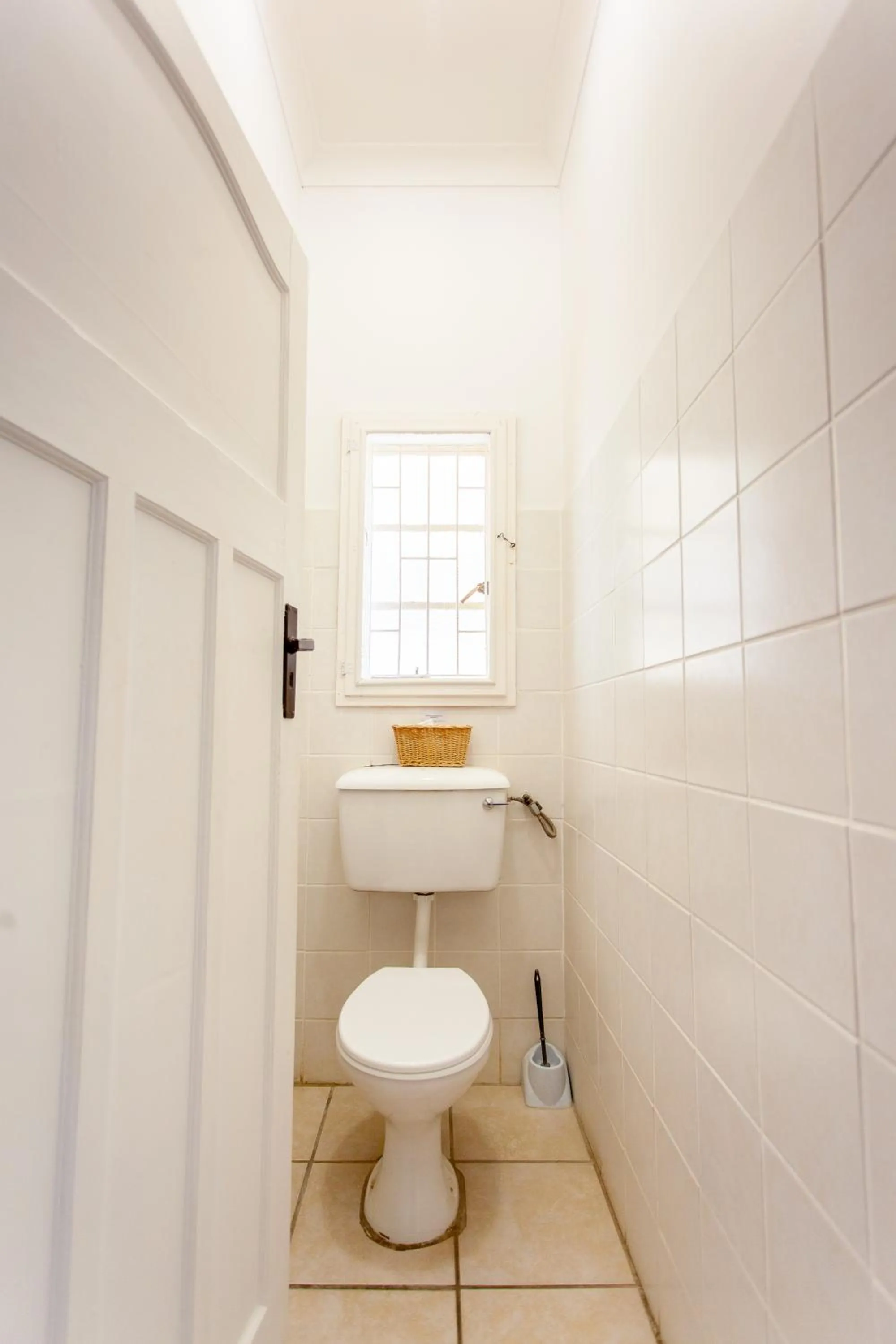 Toilet in 4 Rothman Street B&B