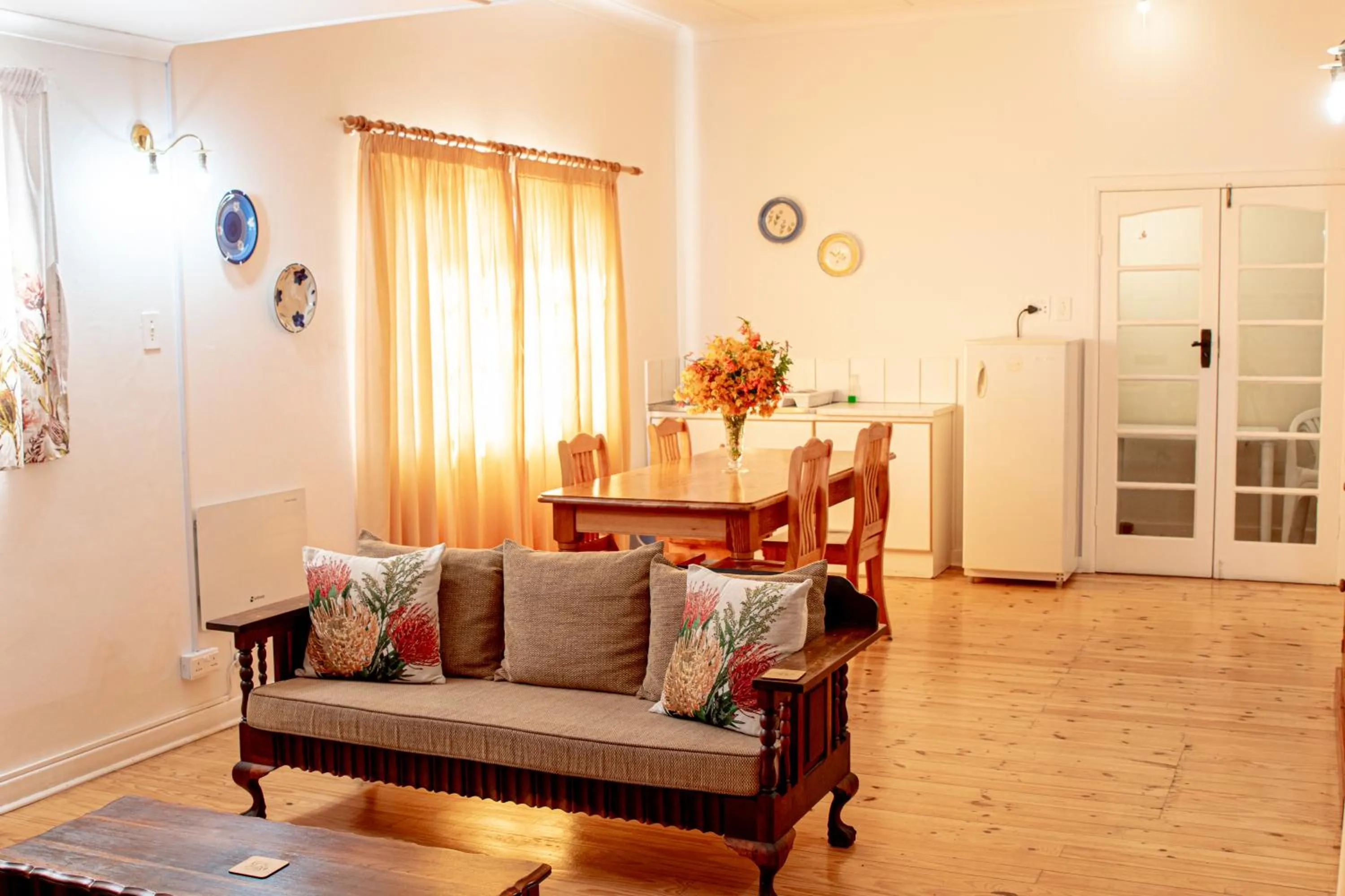 Living room in 4 Rothman Street B&B