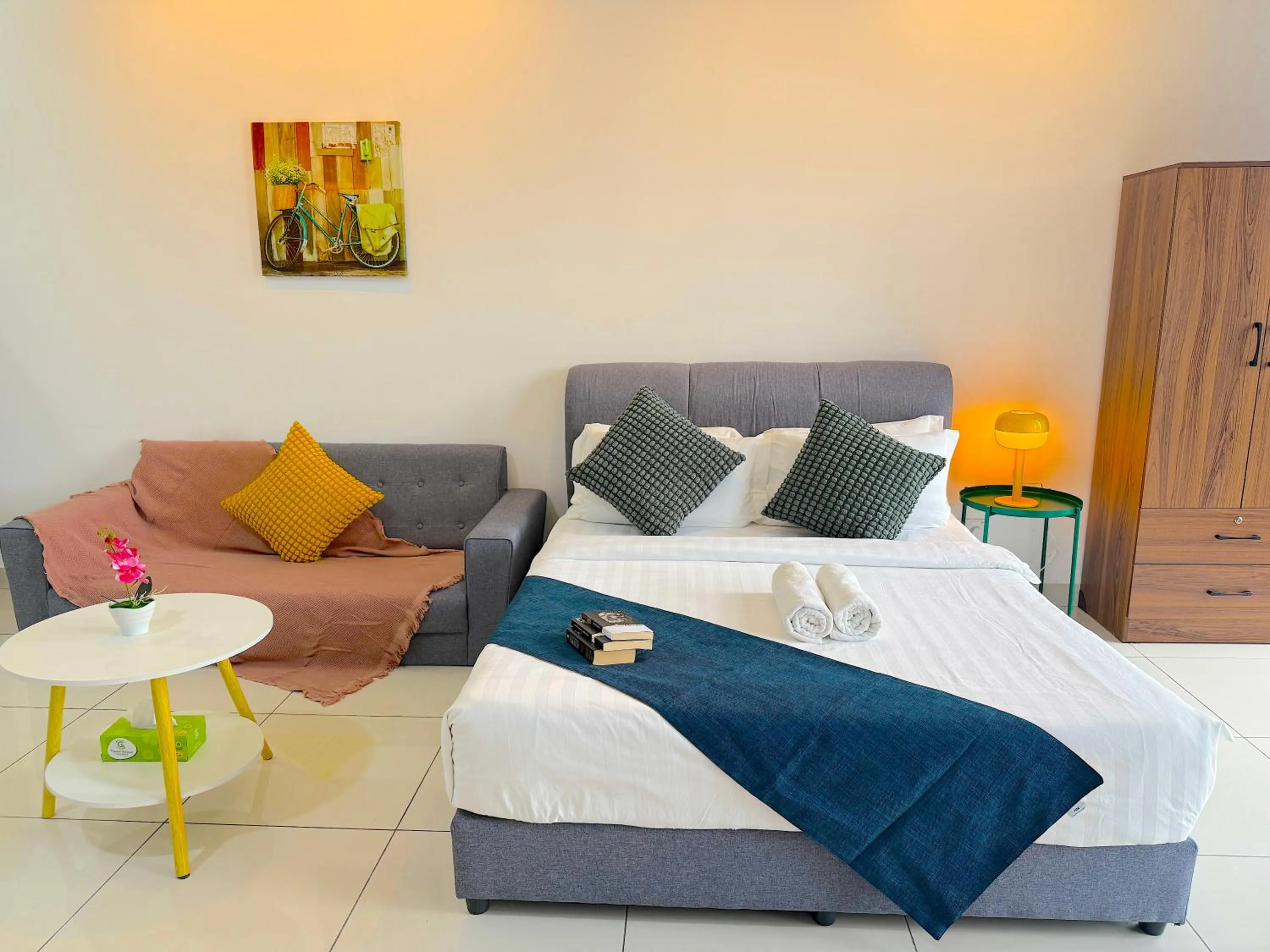 Living room, Bed in 3 Towers Jalan Ampang By Serenity Vacation Homes