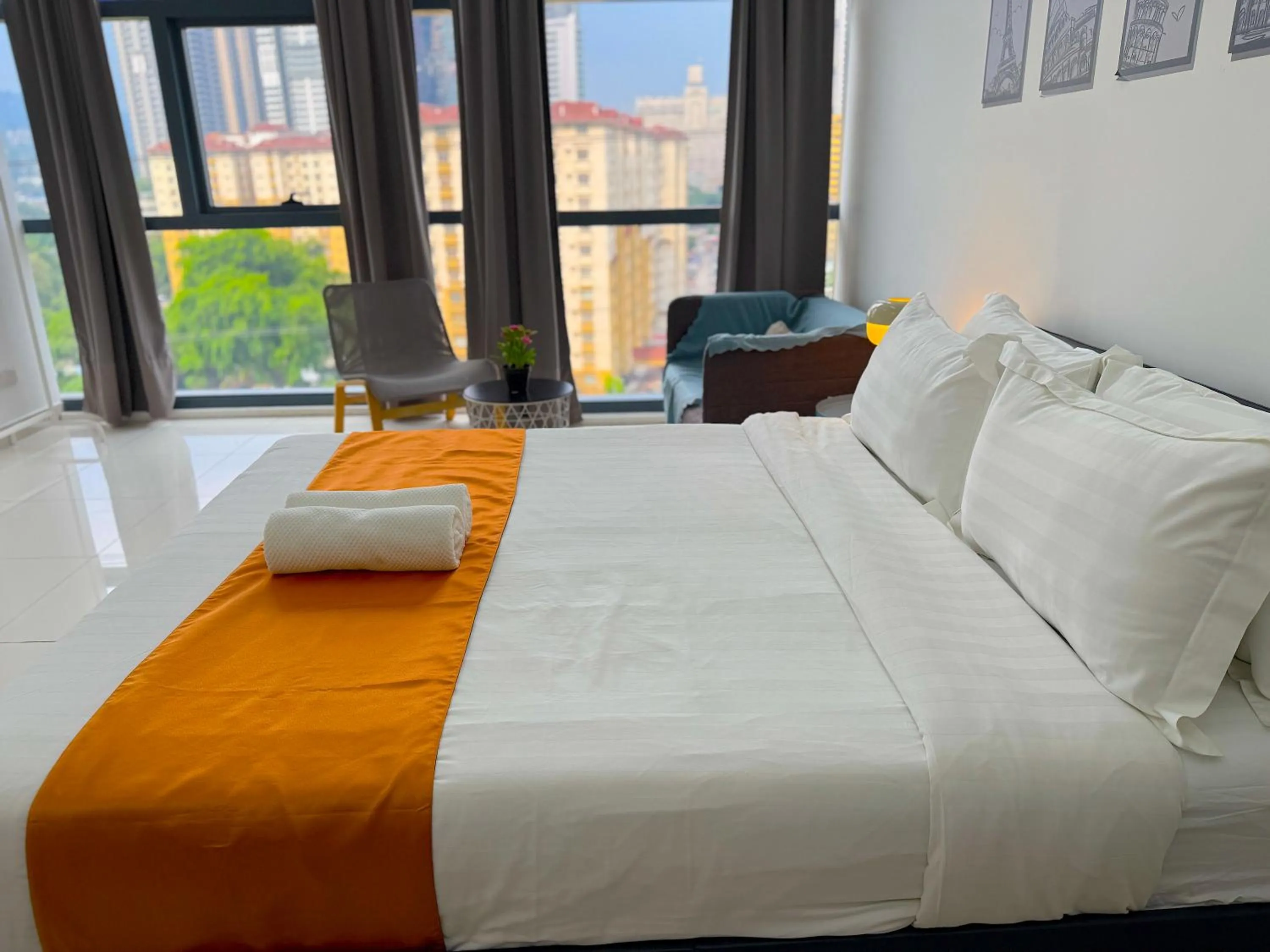 Bed in 3 Towers Jalan Ampang By Serenity Vacation Homes