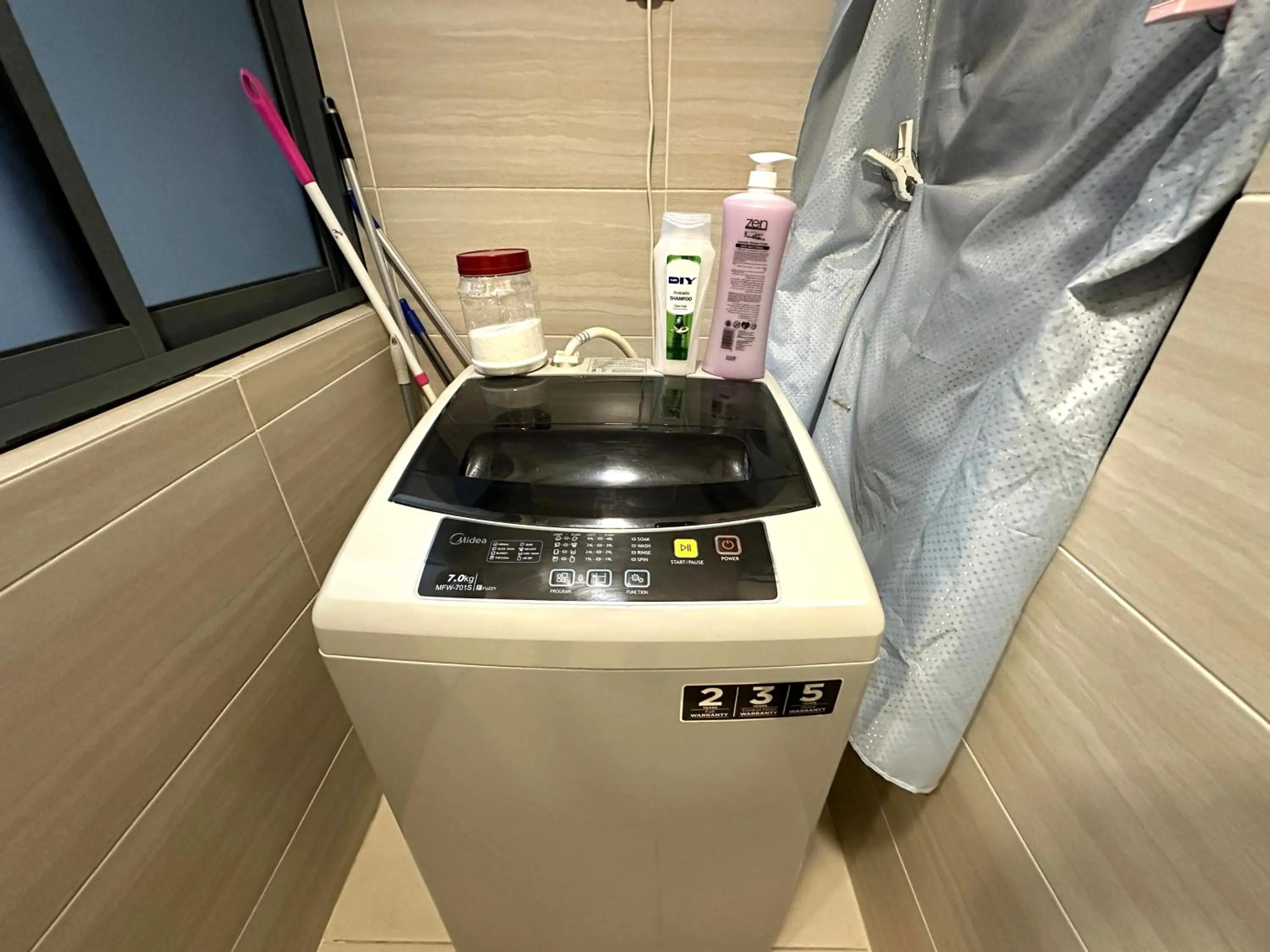 washing machine in 3 Towers Jalan Ampang By Serenity Vacation Homes