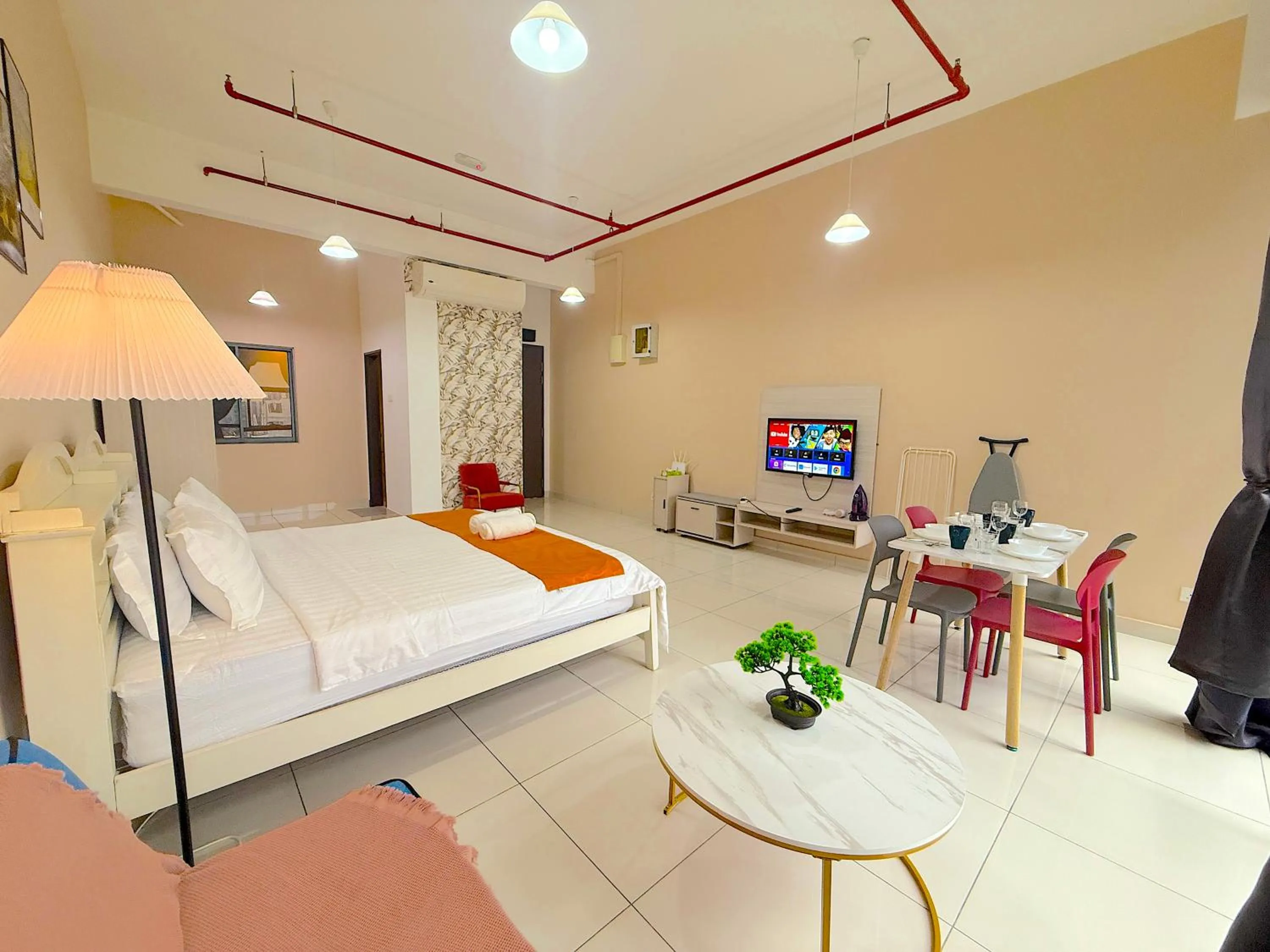 Photo of the whole room, Bed in 3 Towers Jalan Ampang By Serenity Vacation Homes