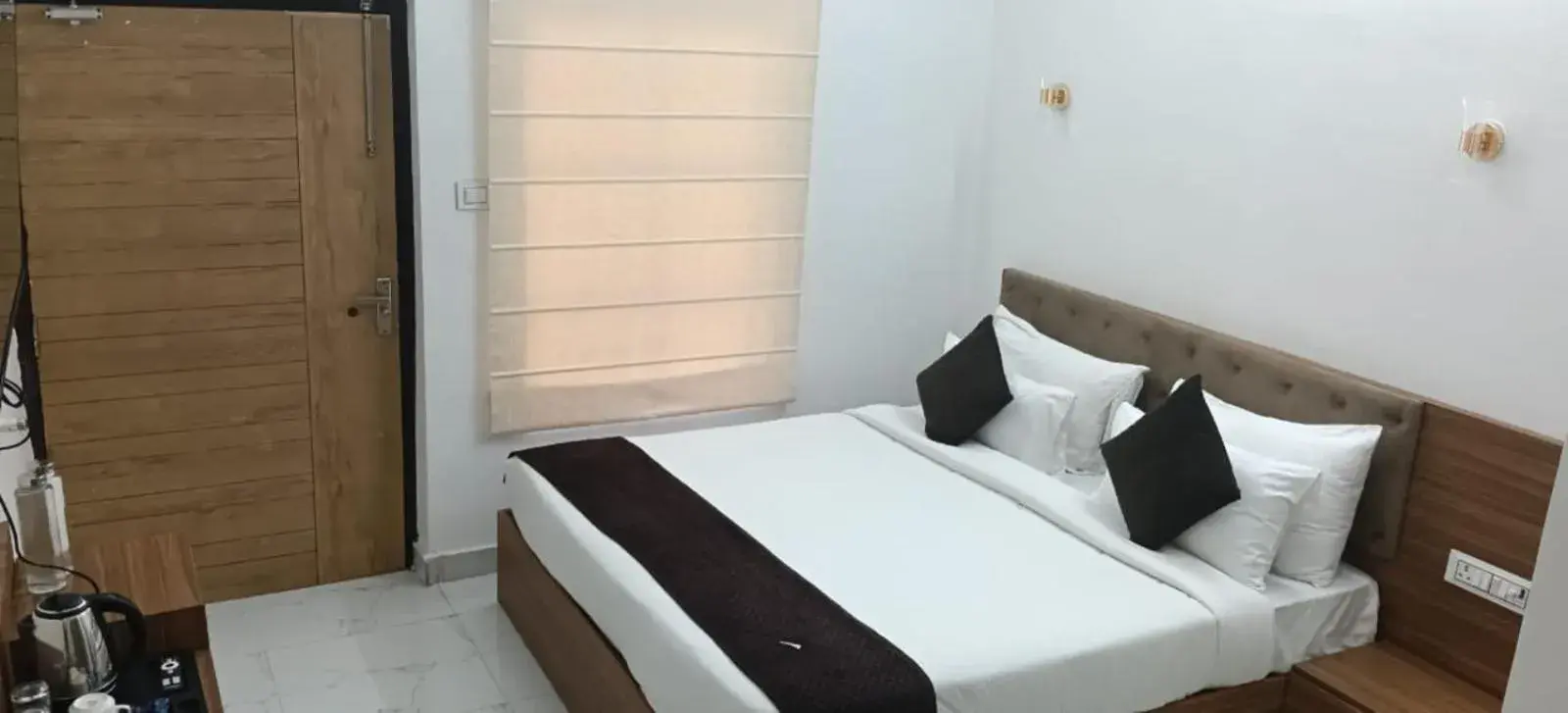 Standard King Room in The Vanashv Standard King Room in The Vanashv