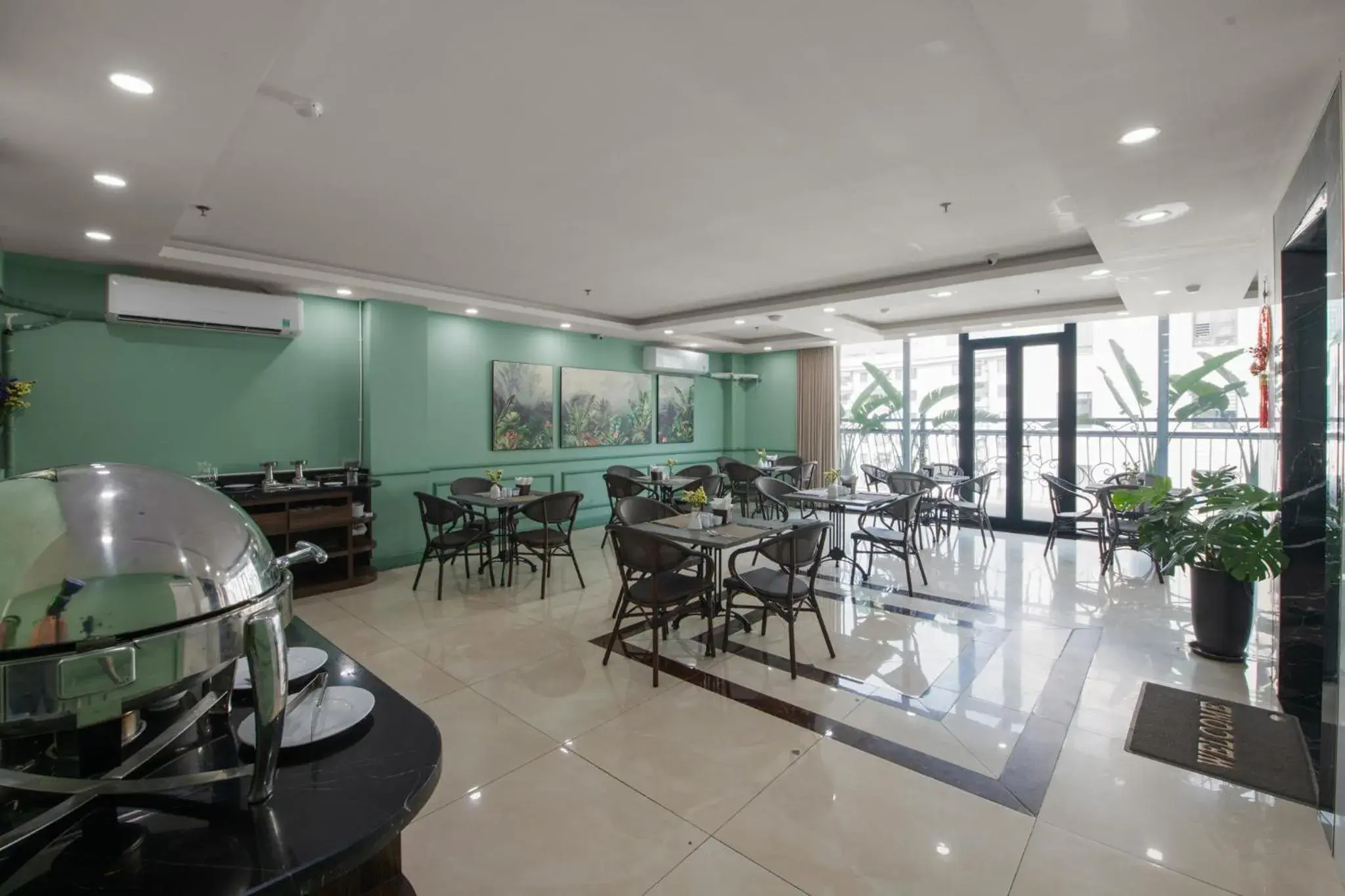 Restaurant/places to eat in Nature Hotel Restaurant/places to eat in Nature Hotel