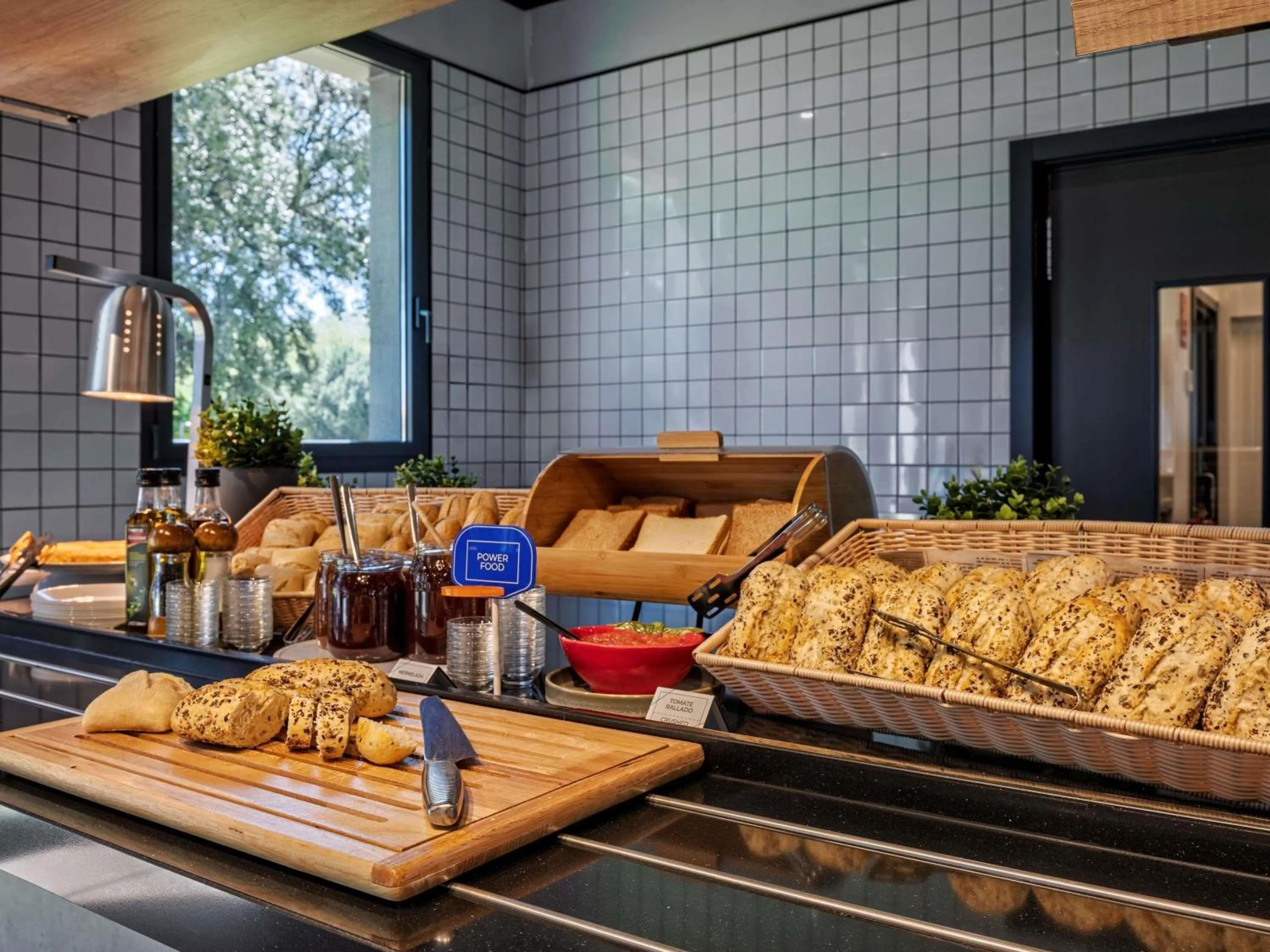 Breakfast in ibis budget Madrid Aeropuerto