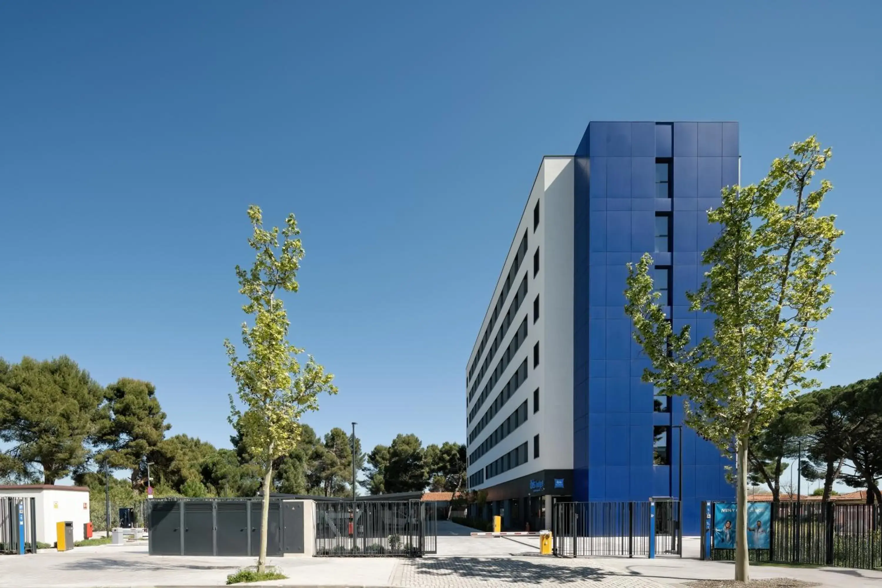 Property building in ibis budget Madrid Aeropuerto Property building in ibis budget Madrid Aeropuerto