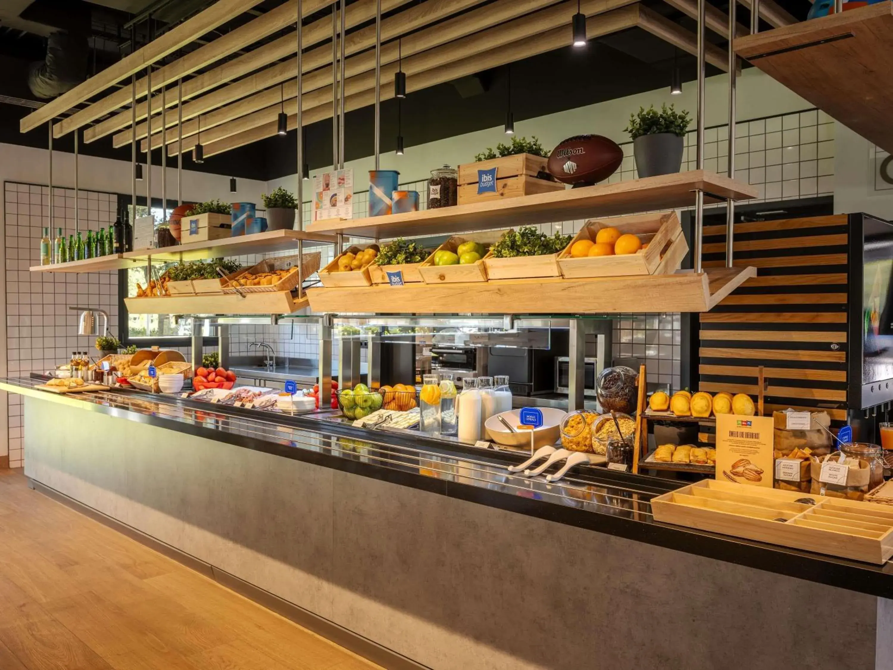 Property building in ibis budget Madrid Aeropuerto Property building in ibis budget Madrid Aeropuerto