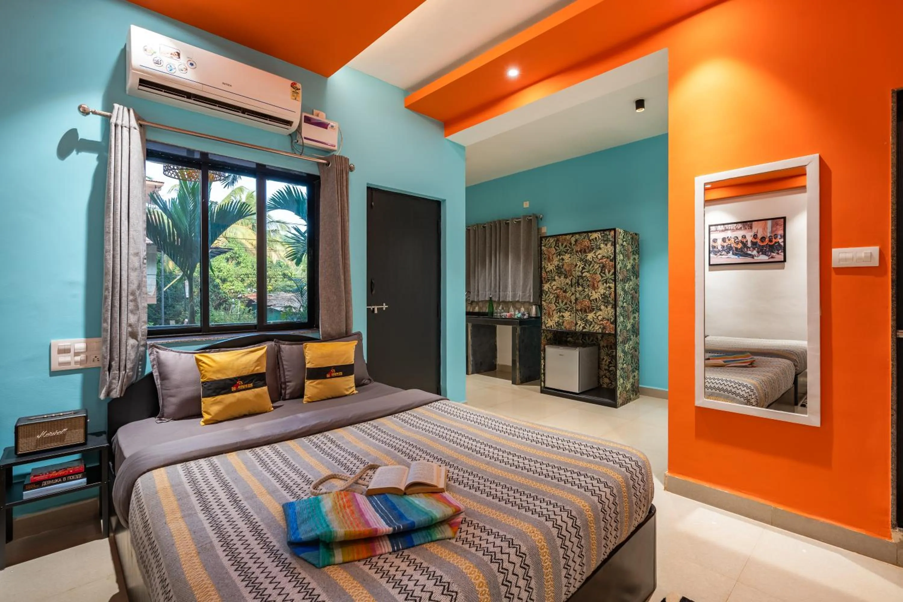 Bed in Whoopers Boutique Hotel Morjim