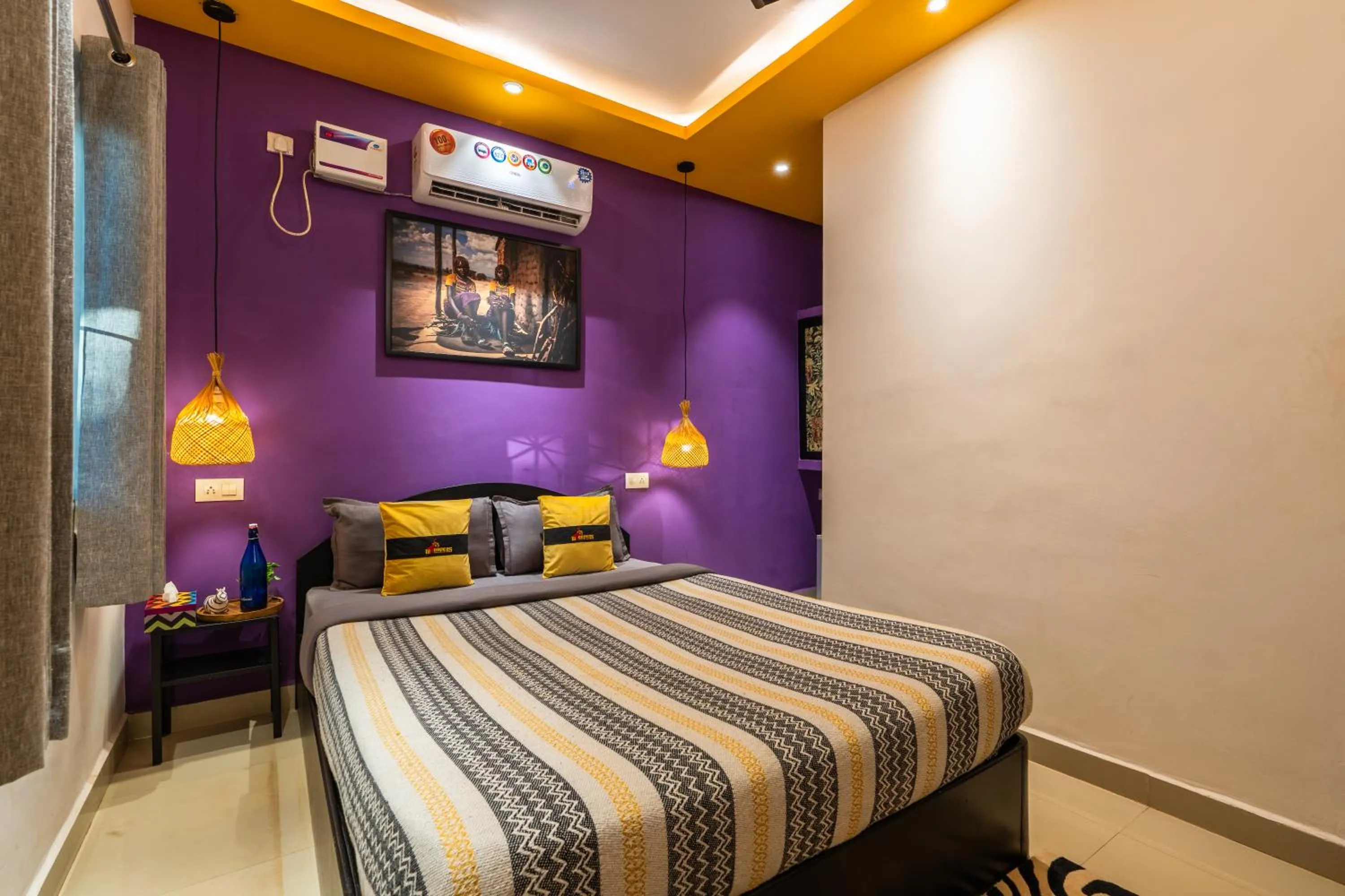 Bed in Whoopers Boutique Hotel Morjim