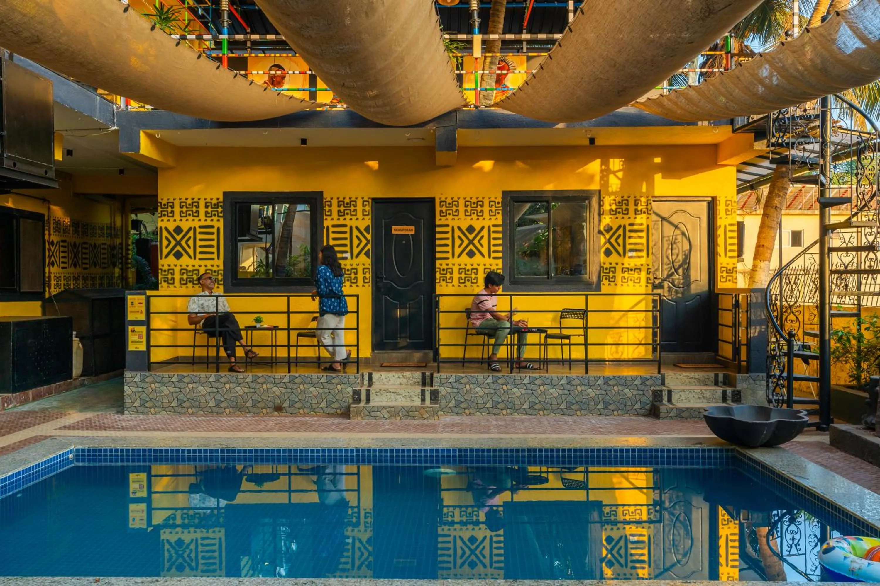 Pool view in Whoopers Boutique Hotel Morjim