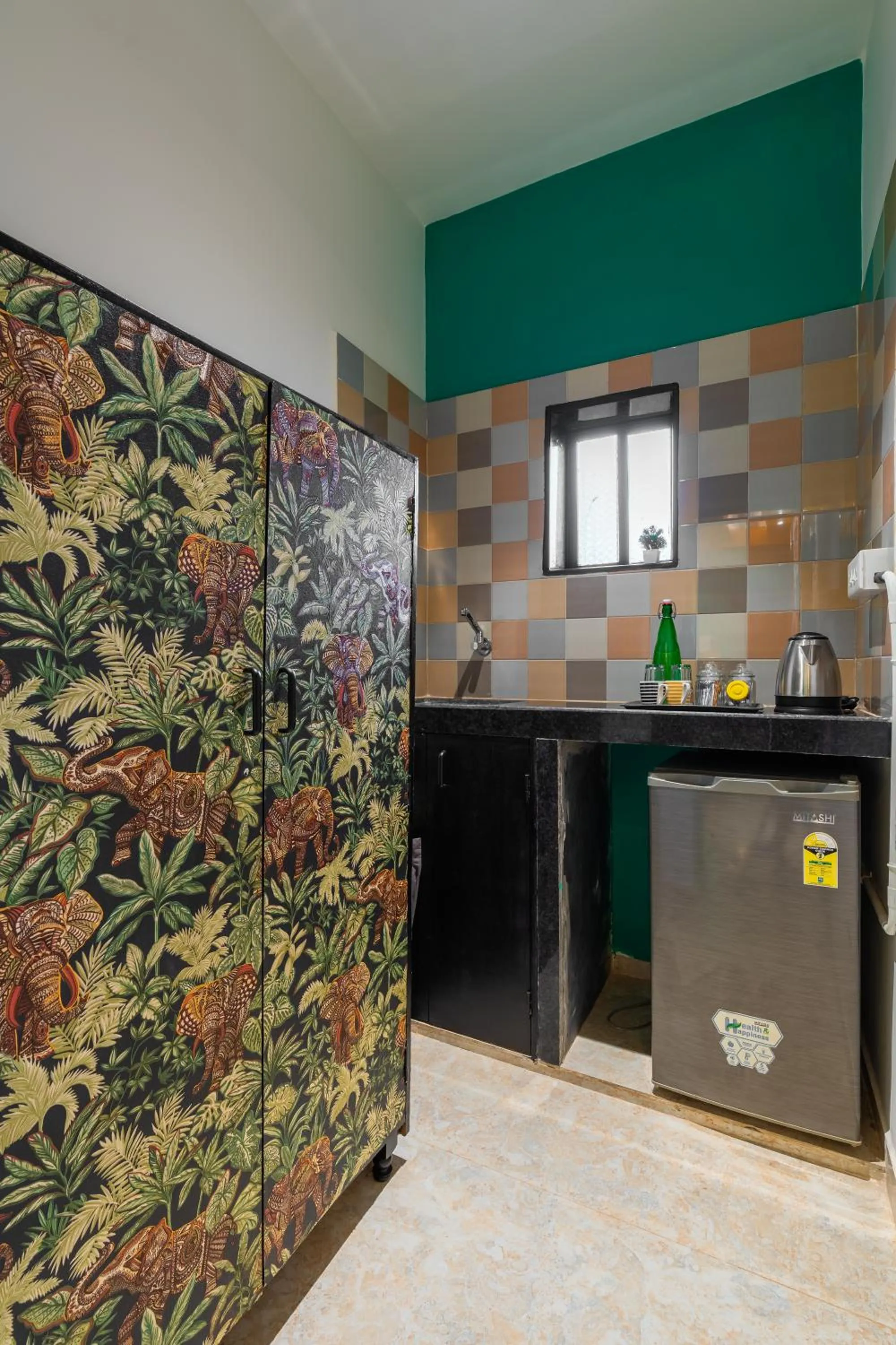 Kitchen or kitchenette in Whoopers Boutique Hotel Morjim