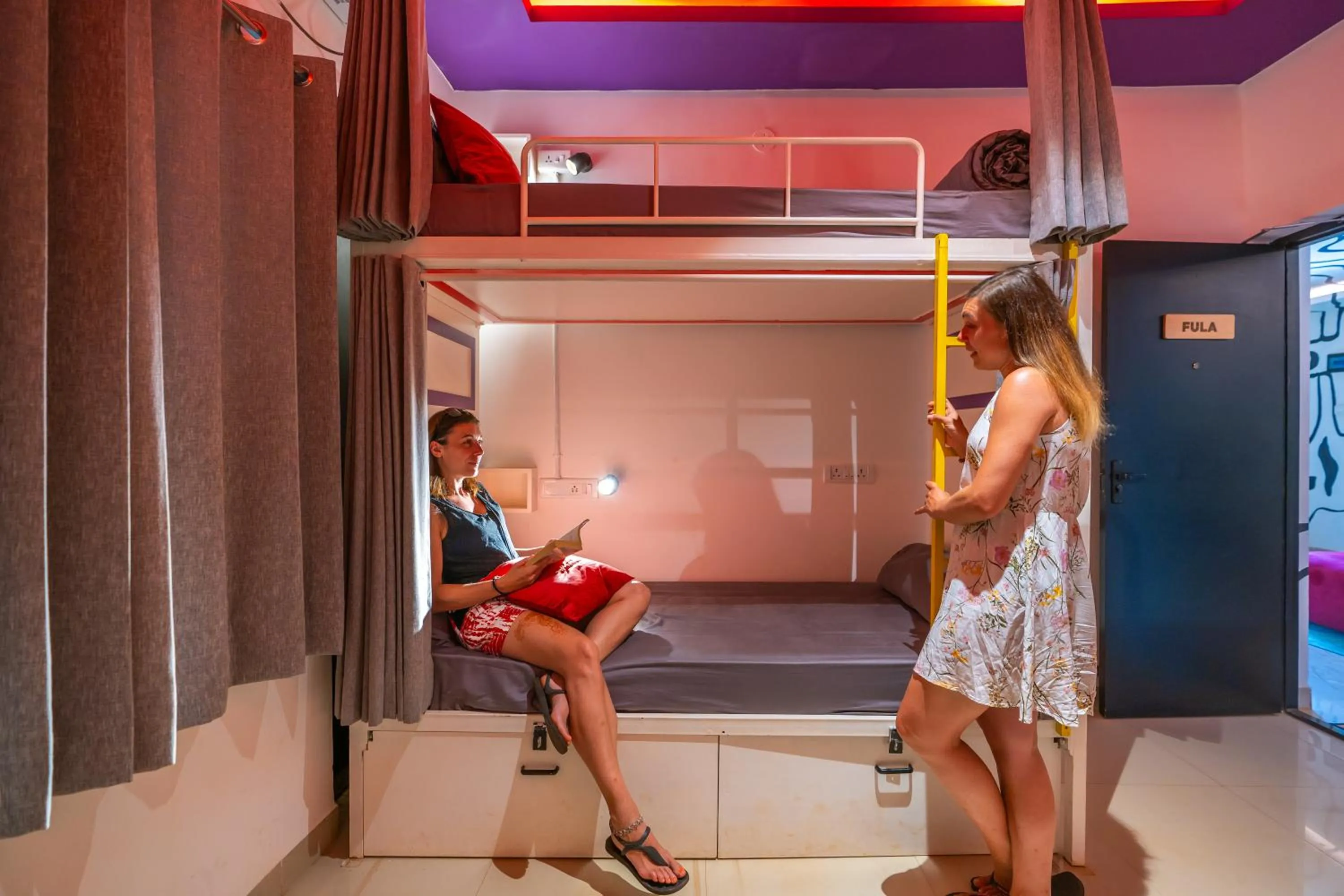 group of guests in Whoopers Boutique Hotel Morjim