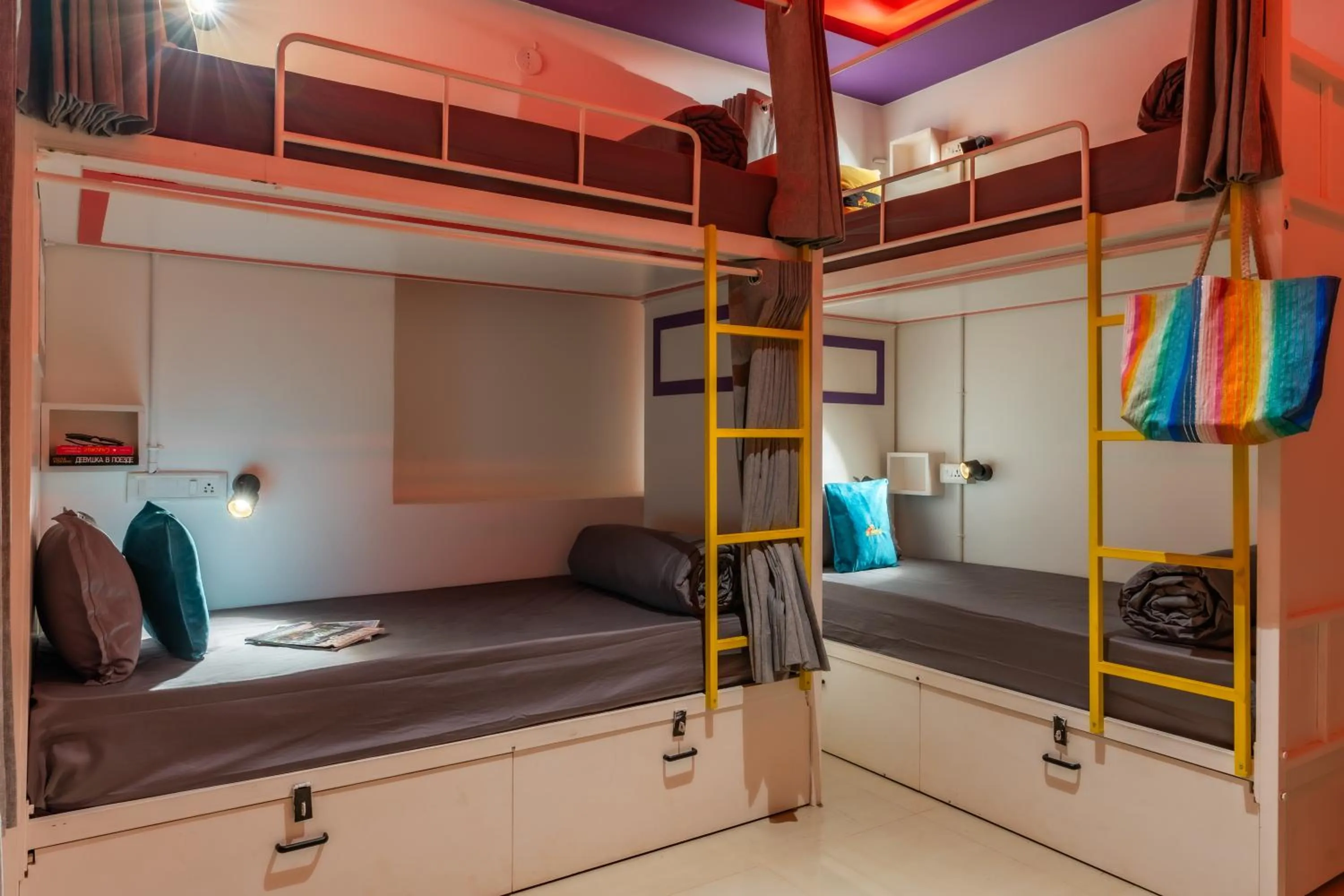 Bed in Whoopers Boutique Hotel Morjim