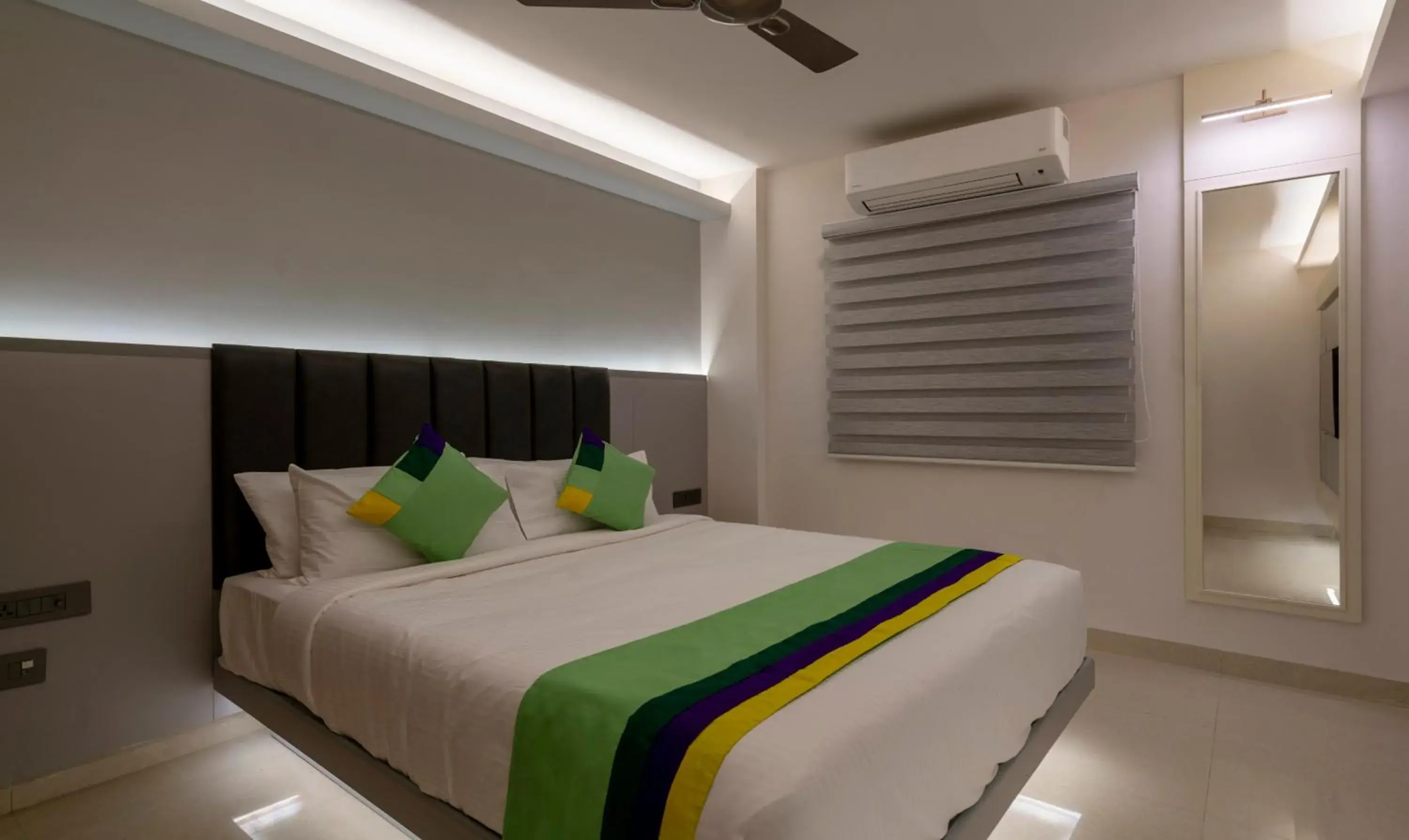 Bedroom, Bed in Treebo Premium D Consulate Bedroom, Bed in Treebo Premium D Consulate