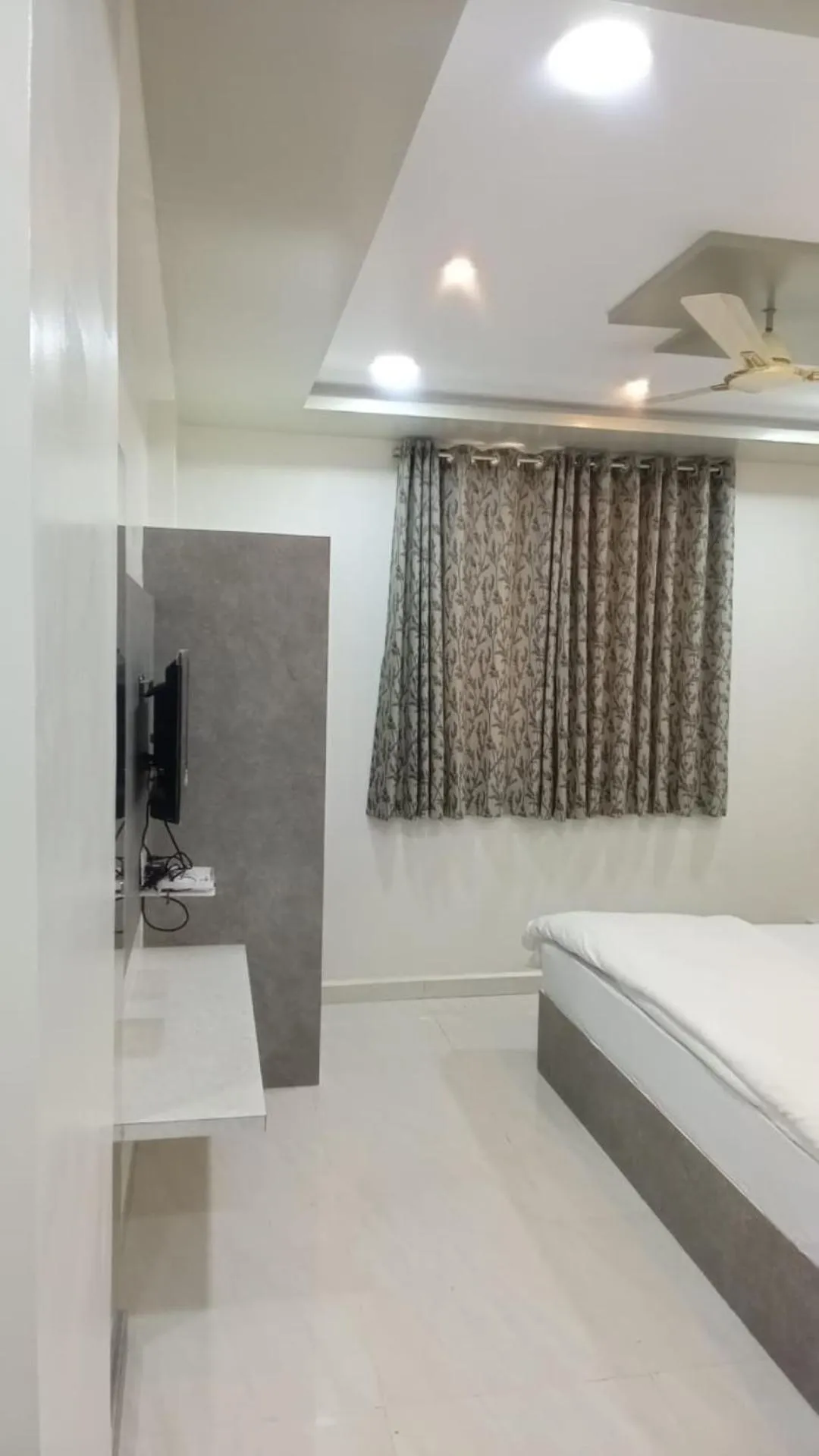 Bed, Bathroom in Annapurna executive 