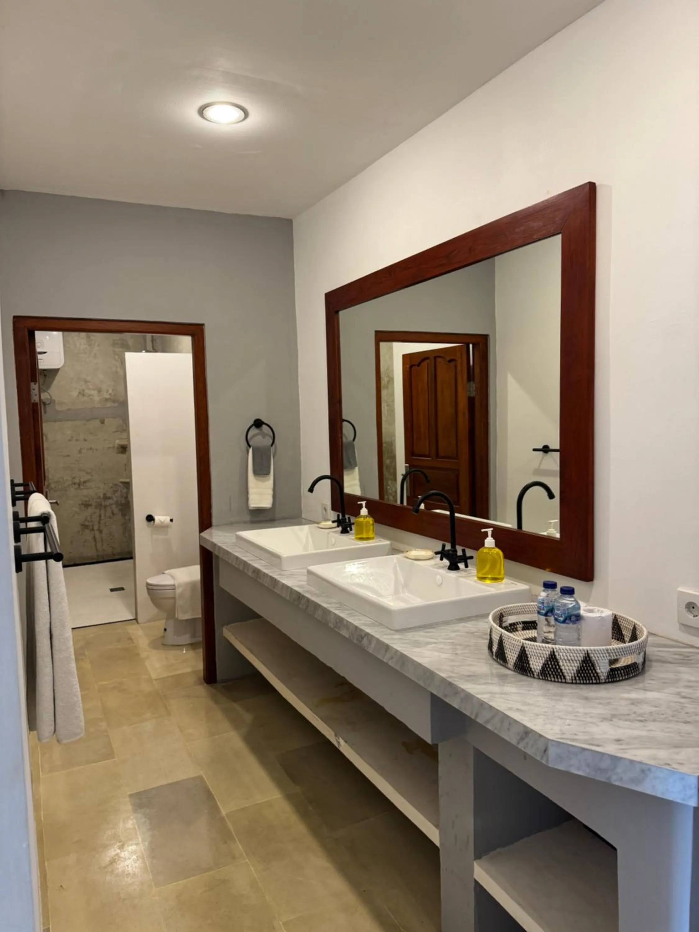 Uluwatu Stay's Deluxe Suite #5