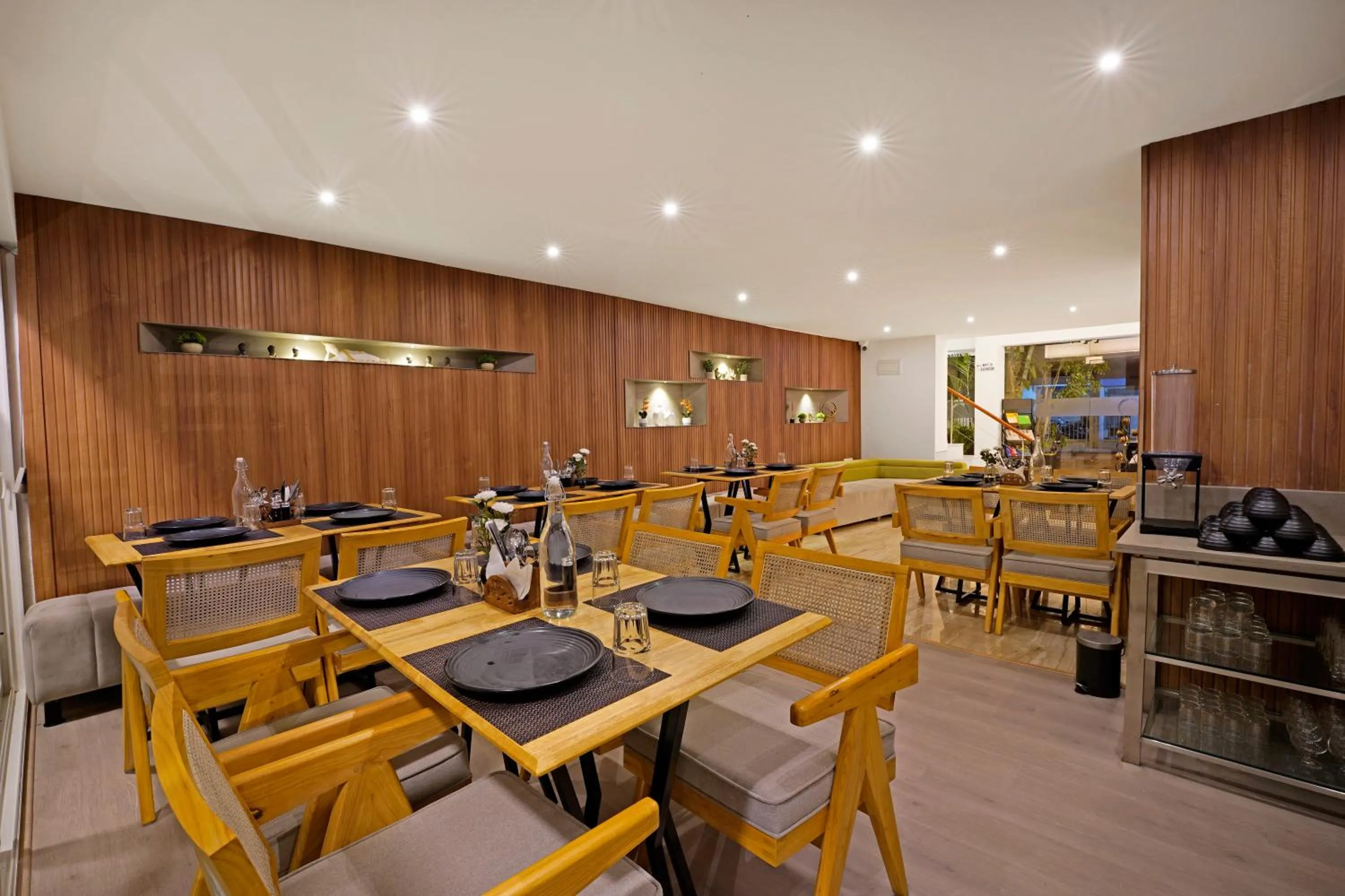 Restaurant/places to eat in Nest By Rivido Apart Hotel, Bannerghatta road