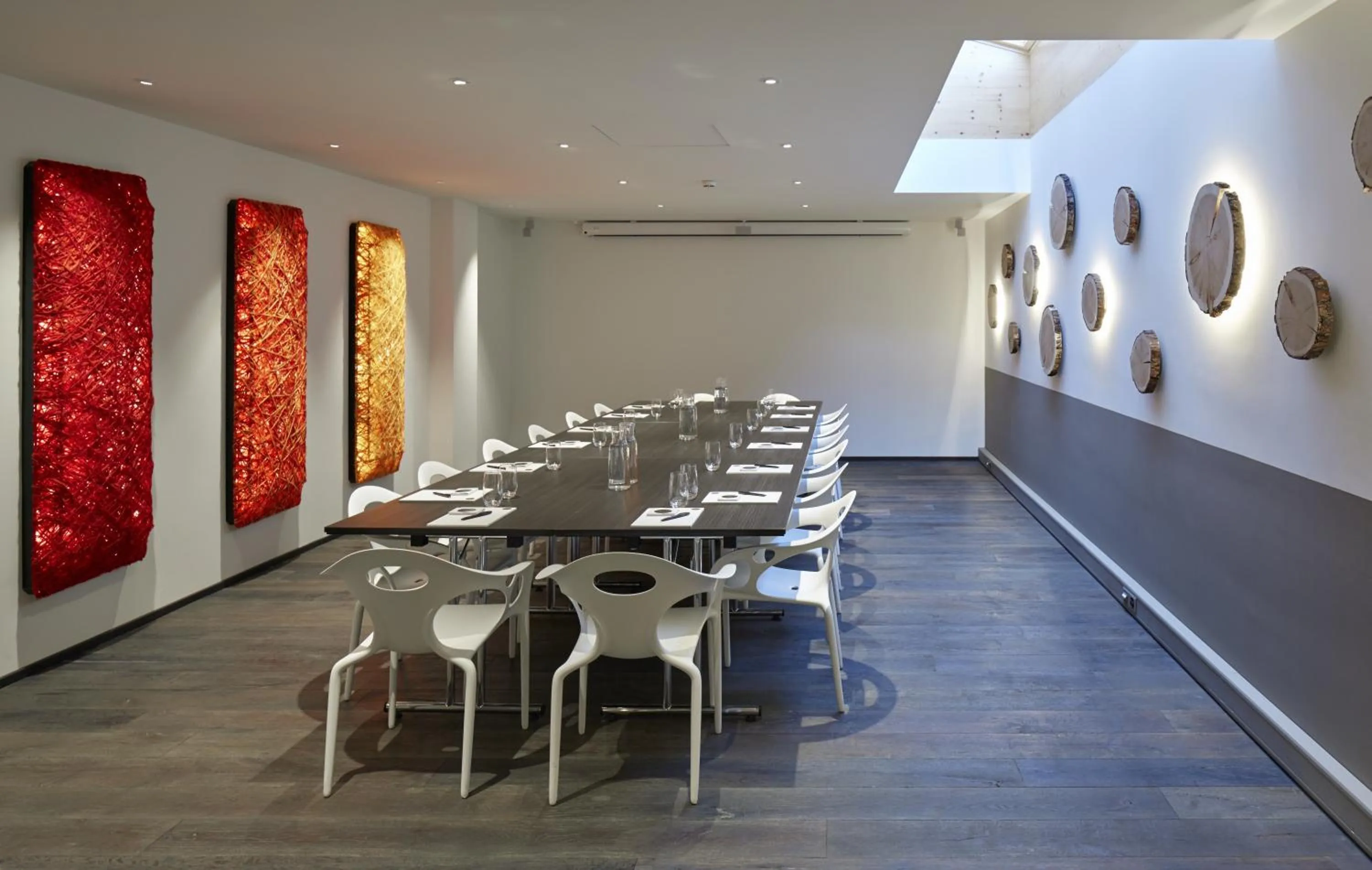 Business facilities in La Vue Luxury Living Apartments