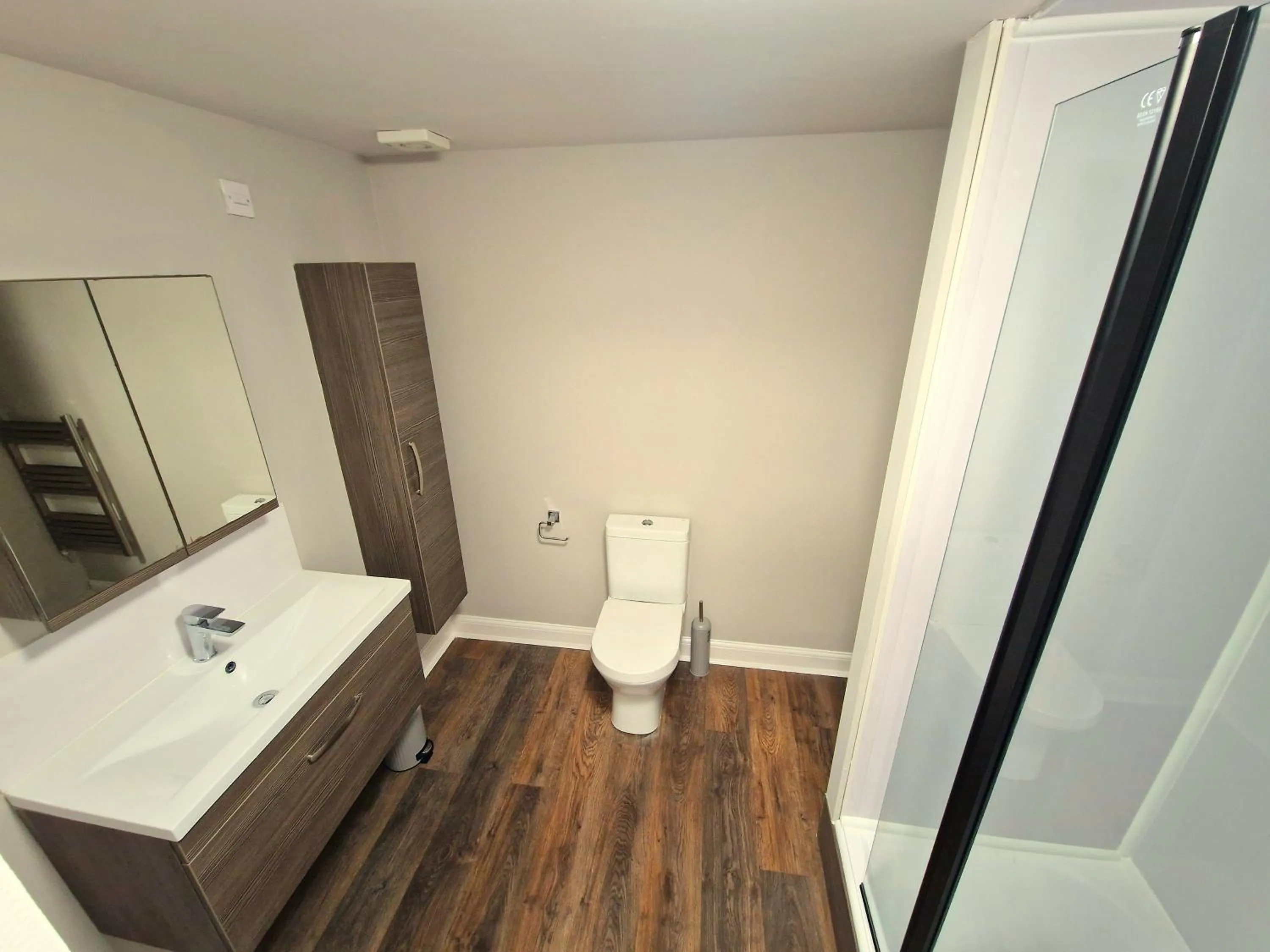 Shower in The Kensington