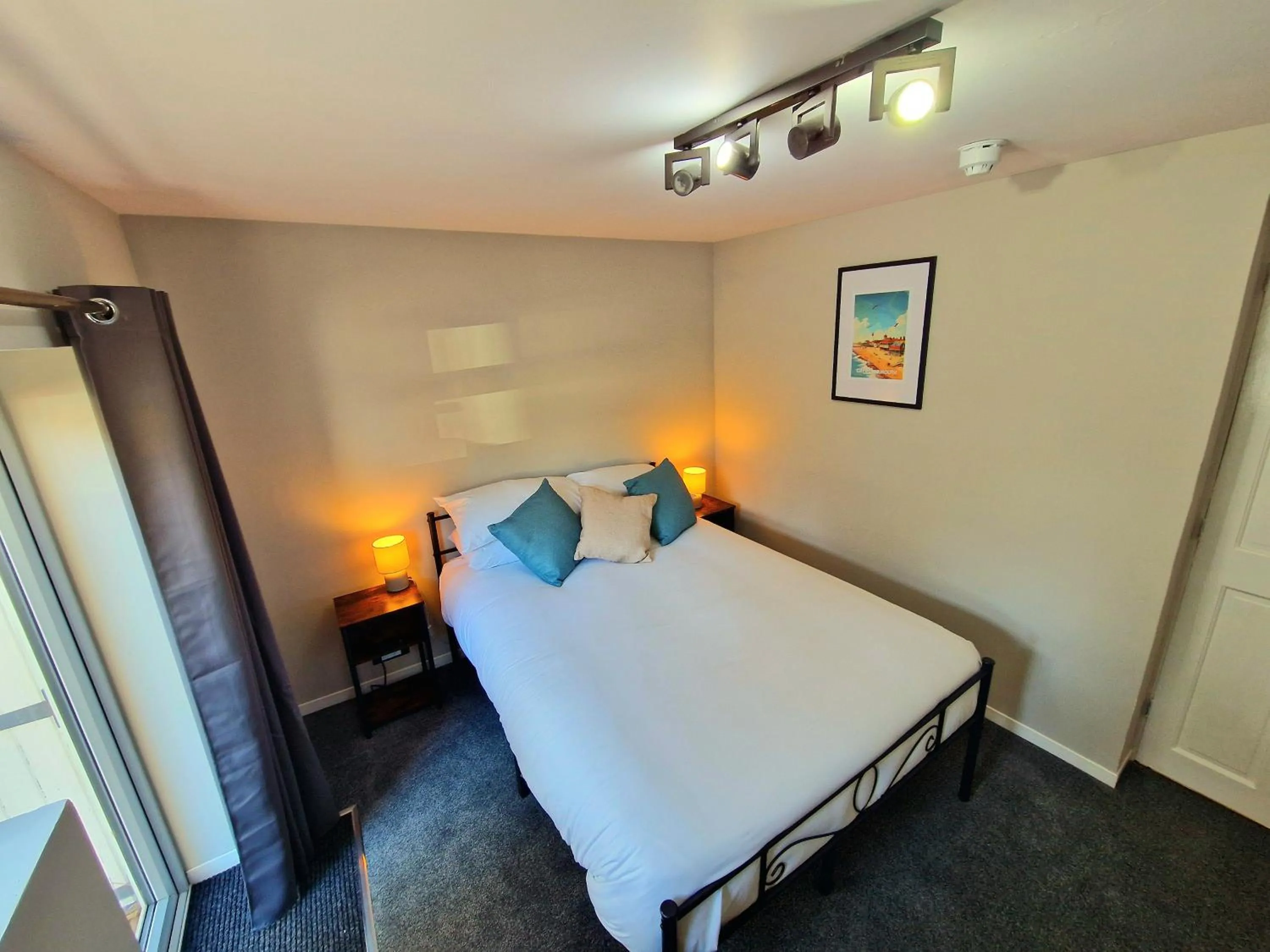 Bedroom, Bed in The Kensington