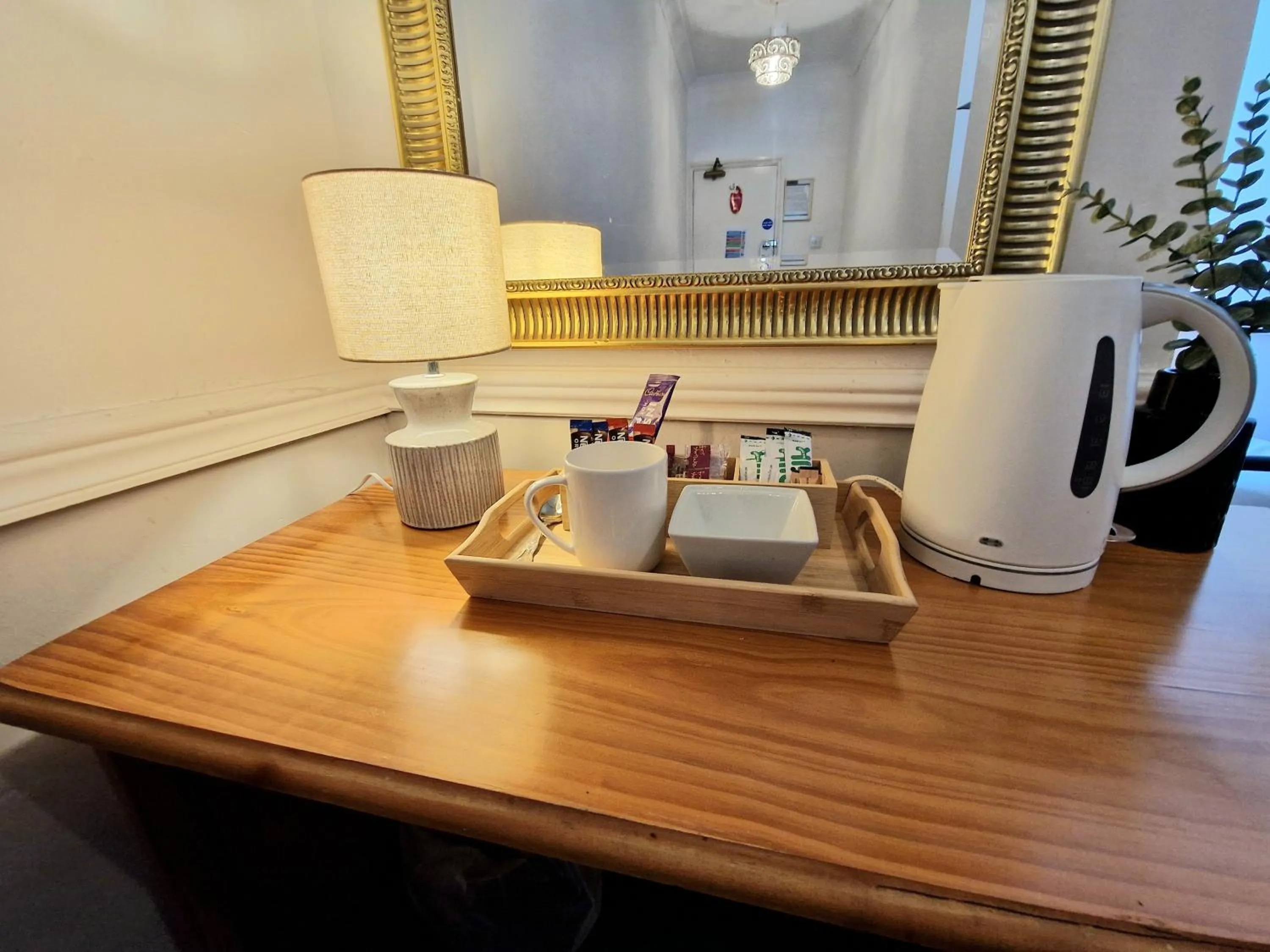 Coffee/tea facilities in The Kensington