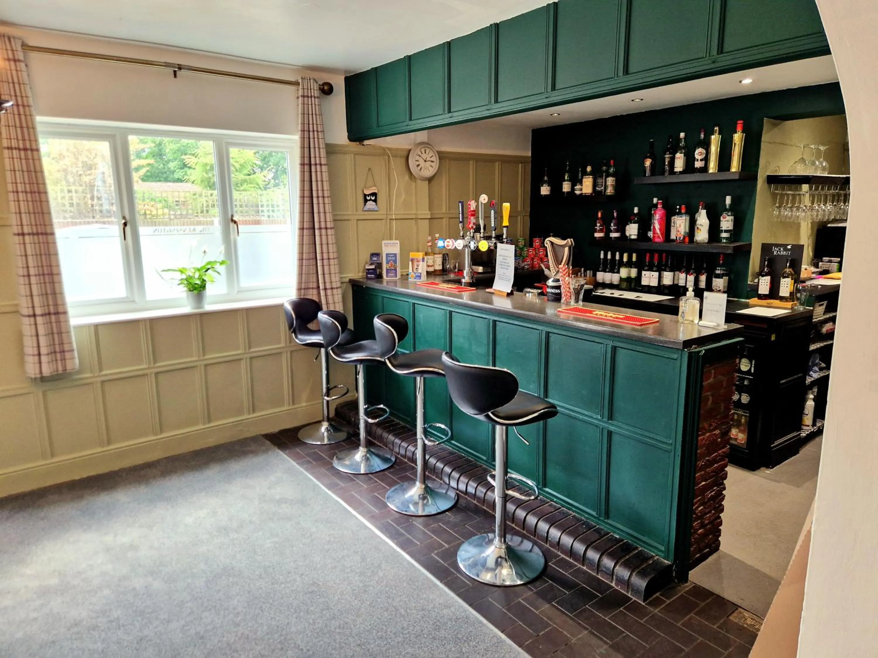 Lounge or bar in The Kensington