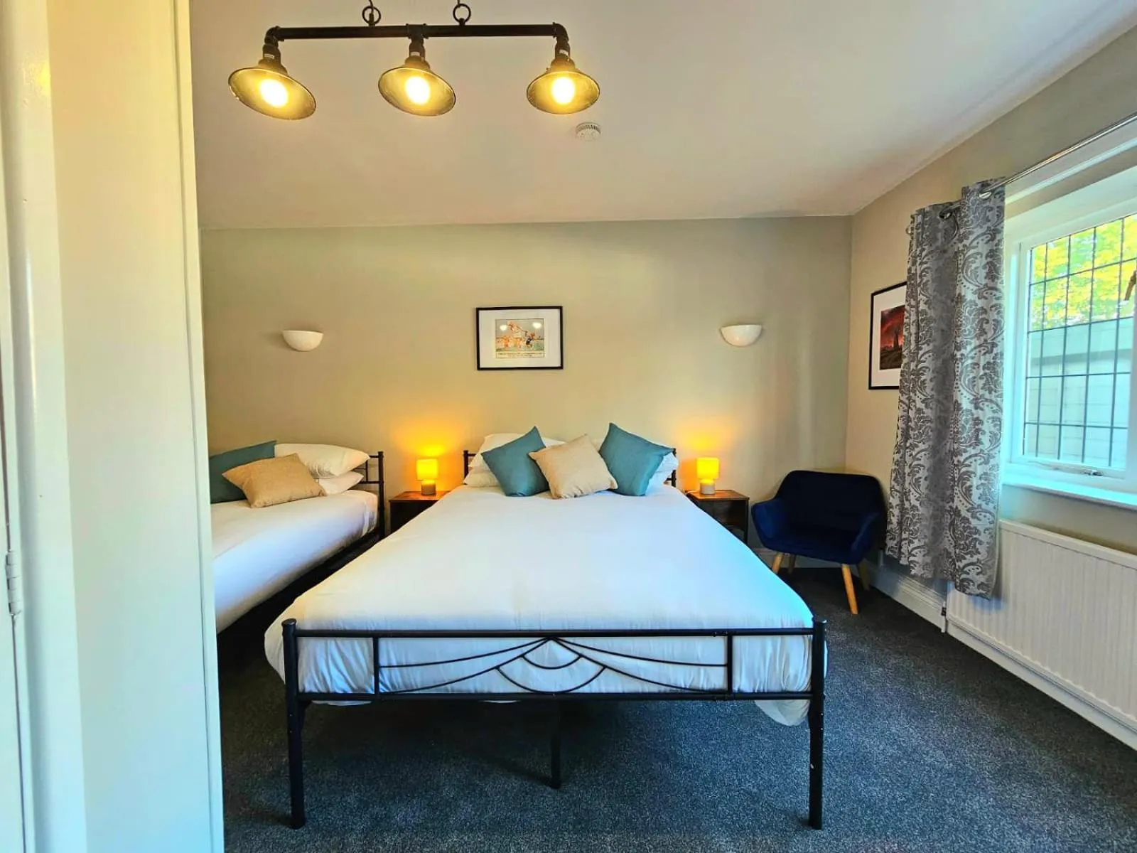 Bedroom, Bed in The Kensington