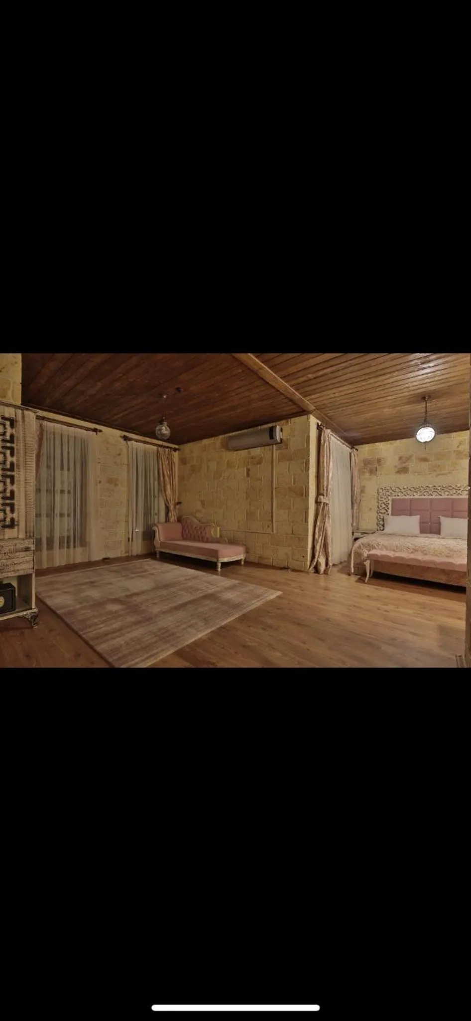 Bedroom in ELEVRES STONE HOUSE HOTEL