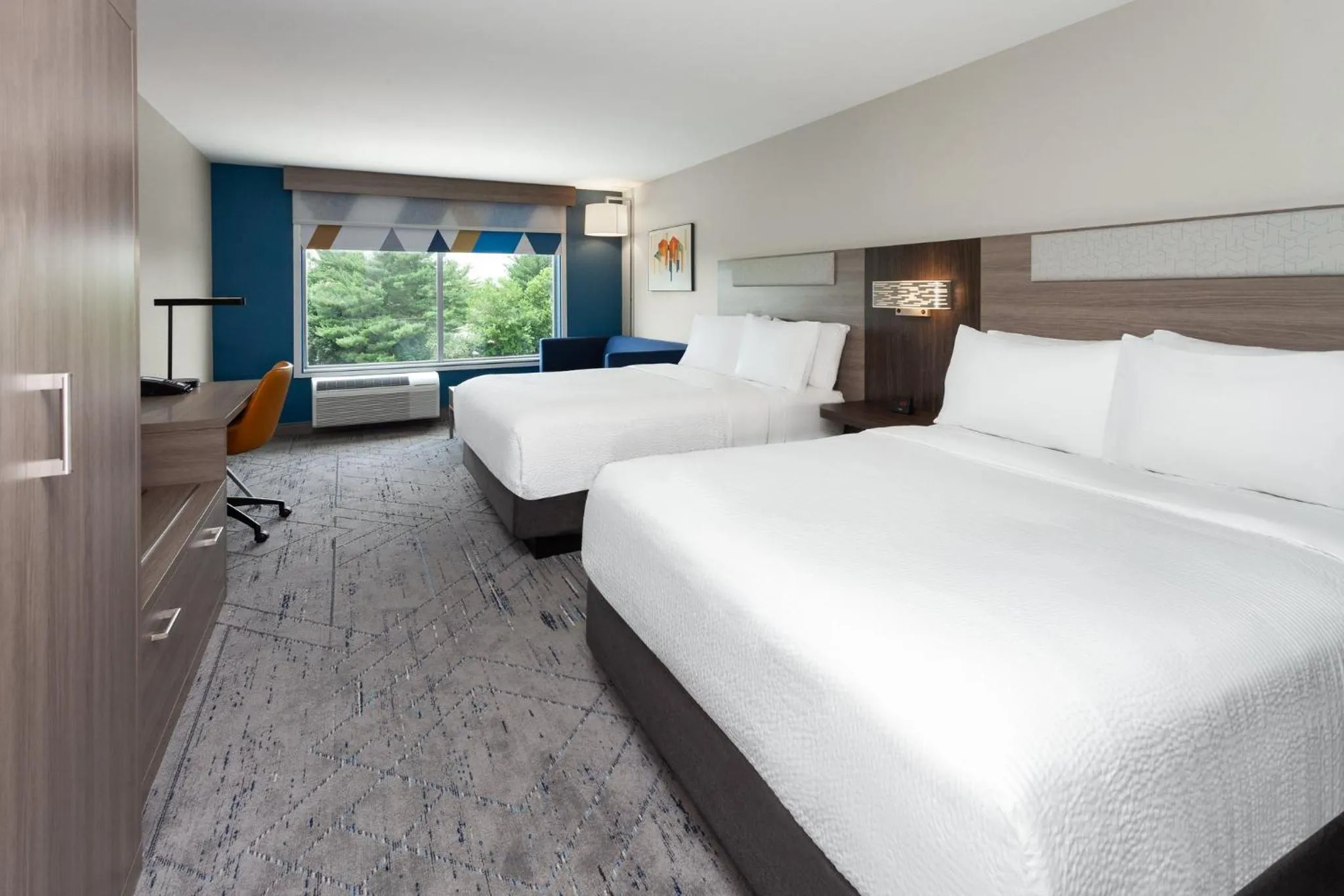 Photo of the whole room, Bed in Holiday Inn Express & Suites Reedsburg - Dells Area by IHG