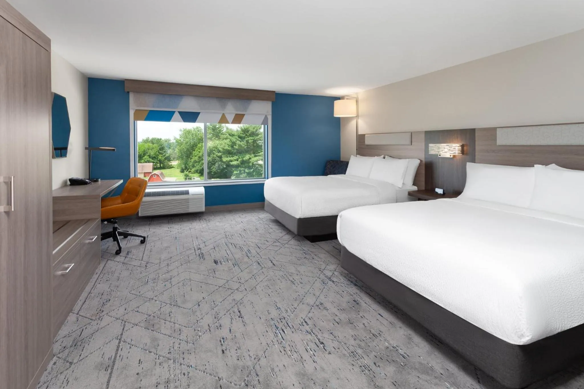 Photo of the whole room, Bed in Holiday Inn Express & Suites Reedsburg - Dells Area by IHG