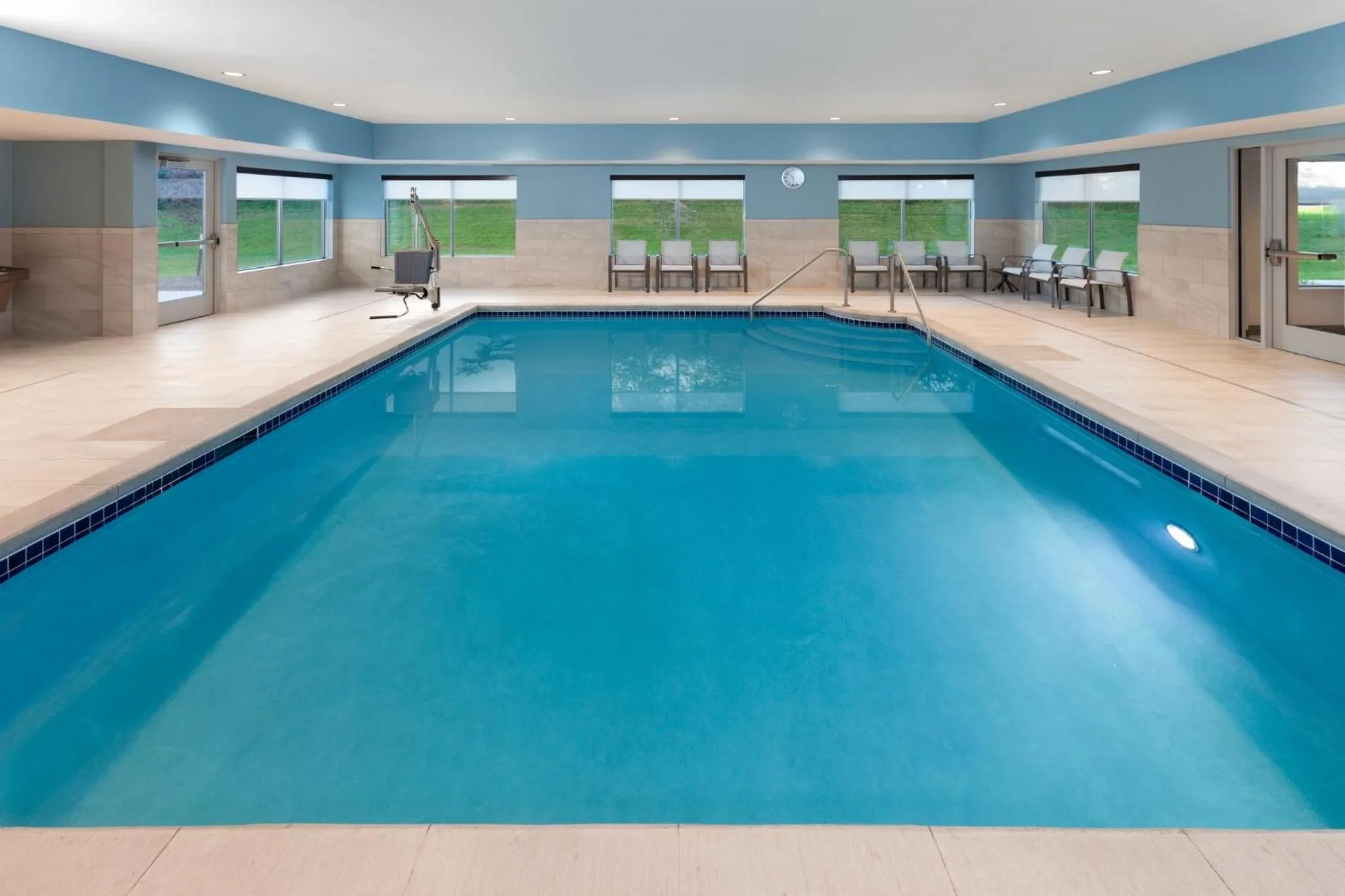 Swimming pool in Holiday Inn Express & Suites Reedsburg - Dells Area by IHG