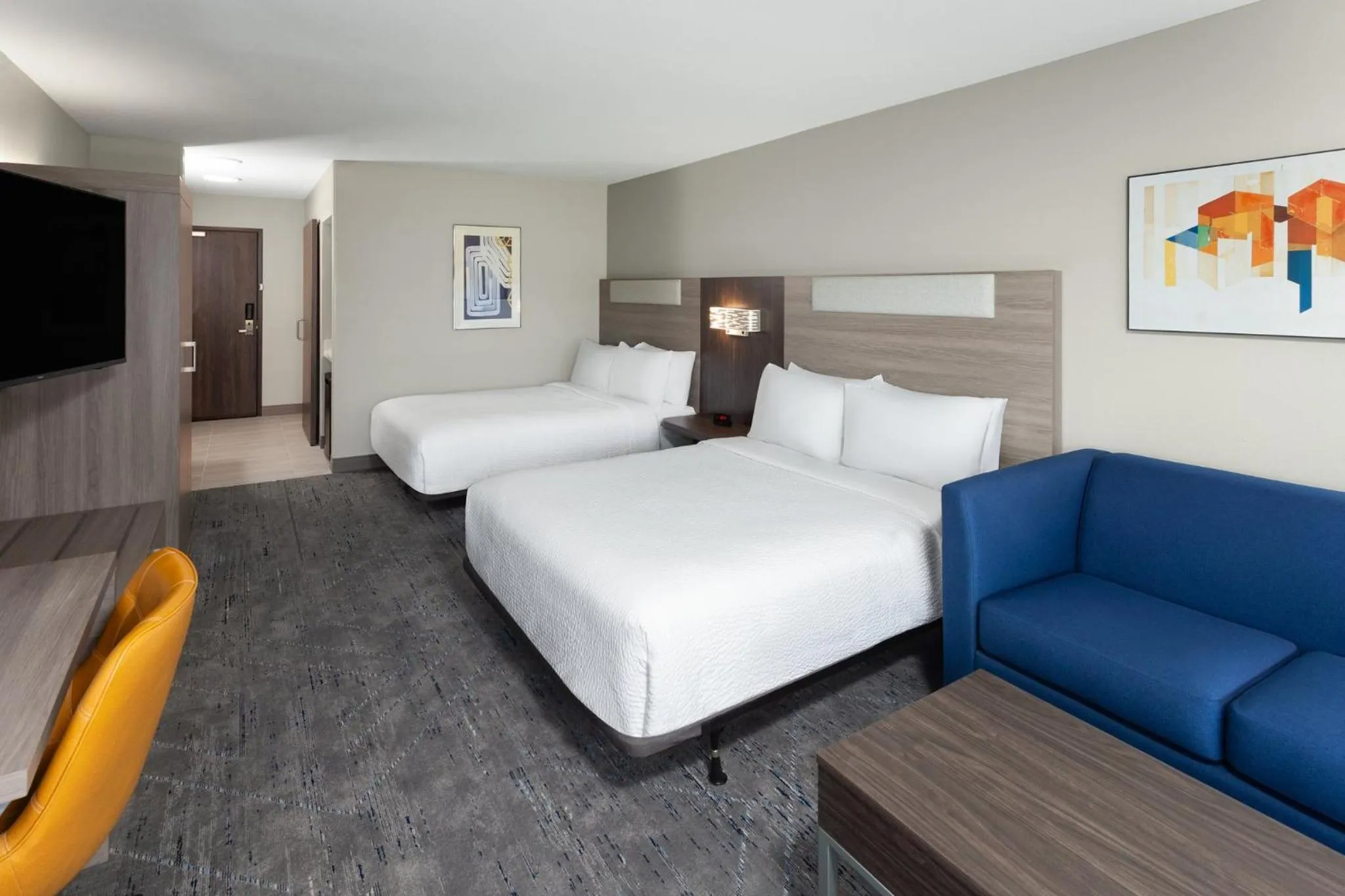 Photo of the whole room, Bed in Holiday Inn Express & Suites Reedsburg - Dells Area by IHG