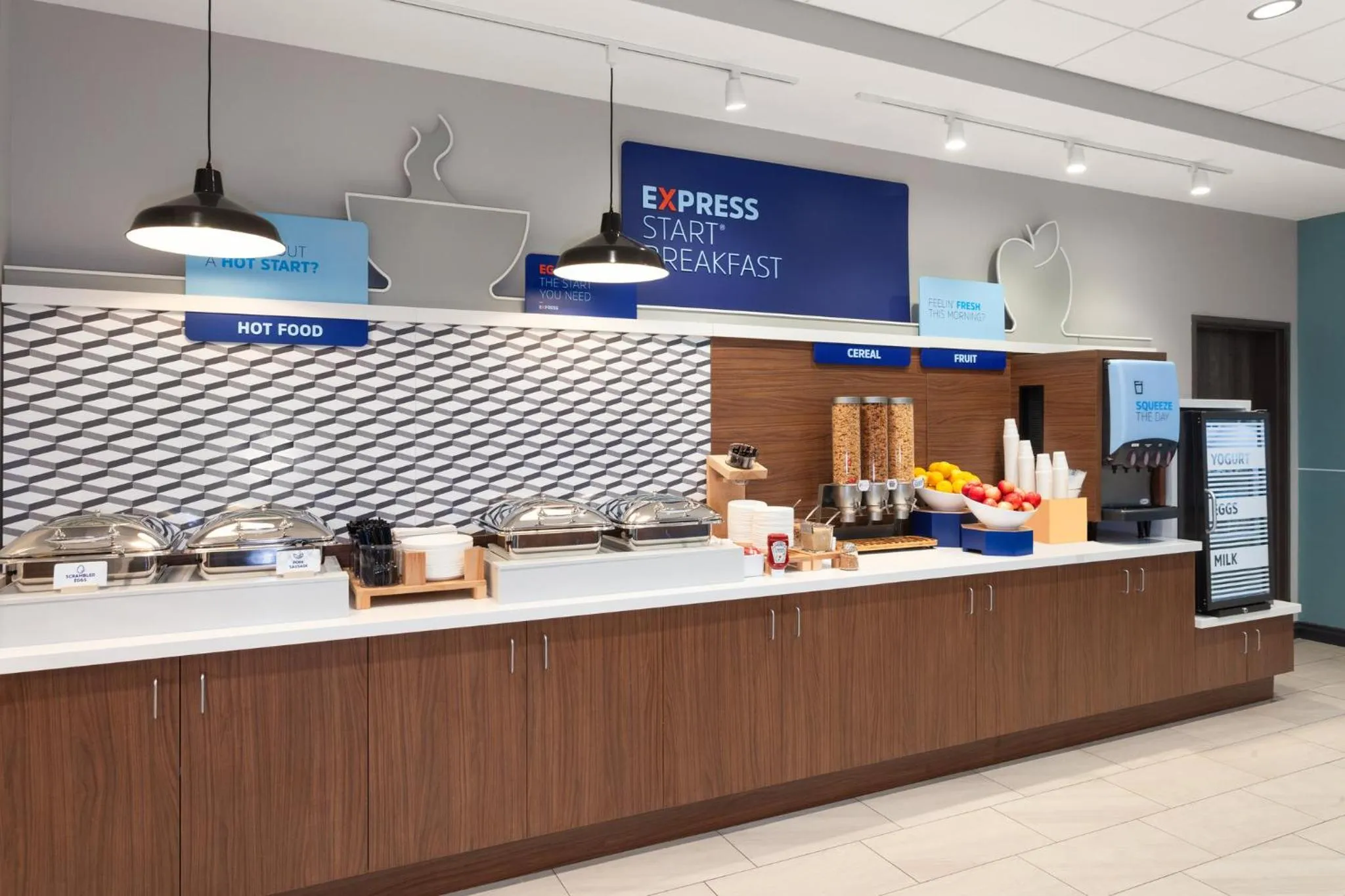 Breakfast in Holiday Inn Express & Suites Reedsburg - Dells Area by IHG