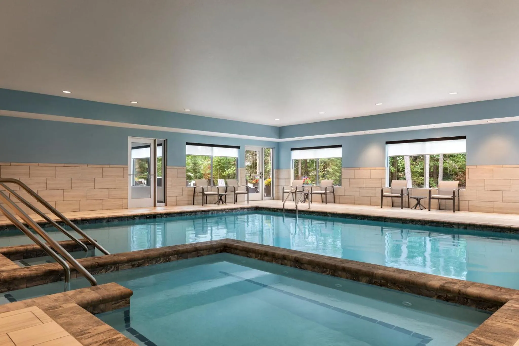 Swimming pool in Holiday Inn Express & Suites Rhinelander by IHG