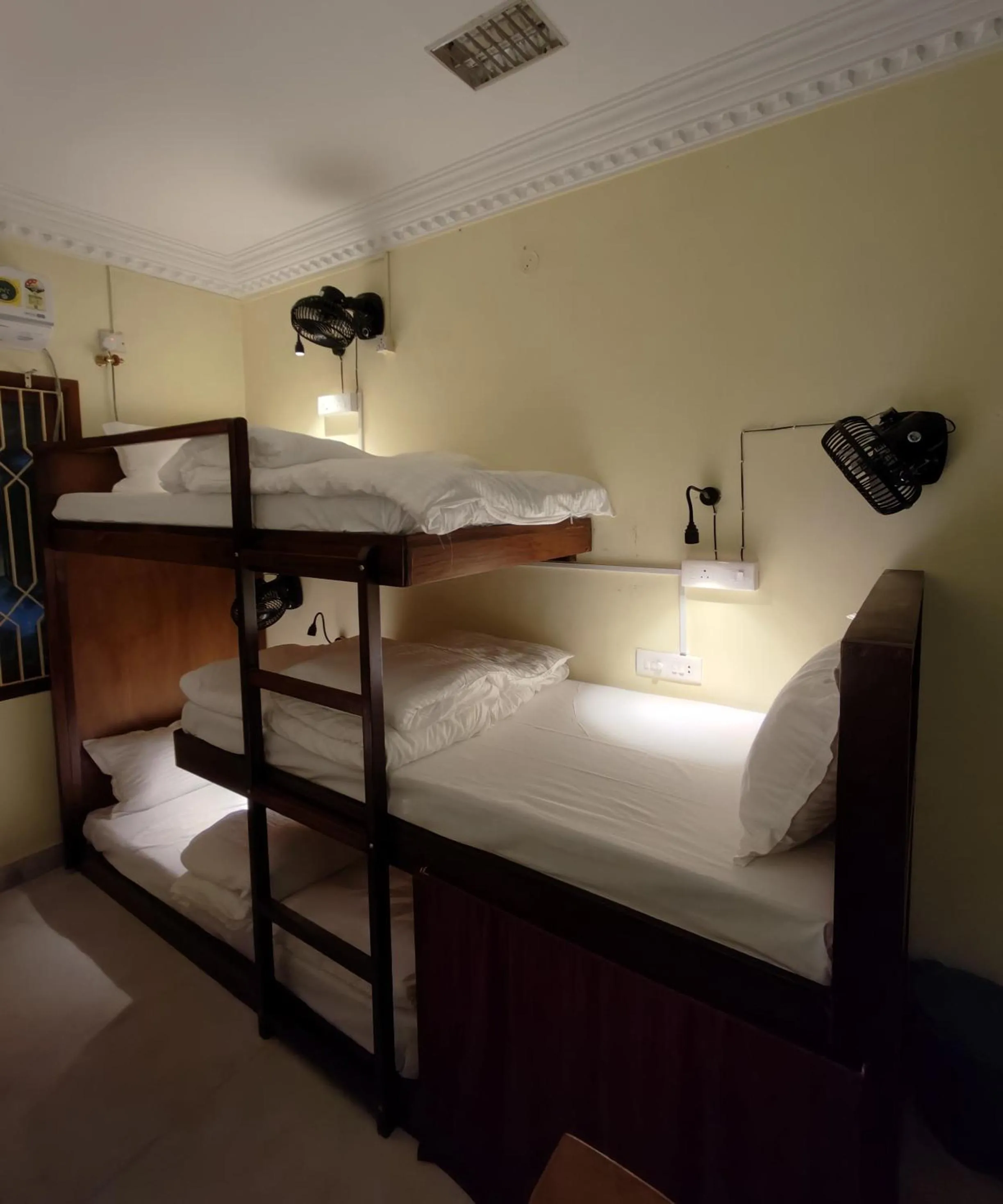 Bed in 6-Bed Female Dormitory Room in Unpack Hostel