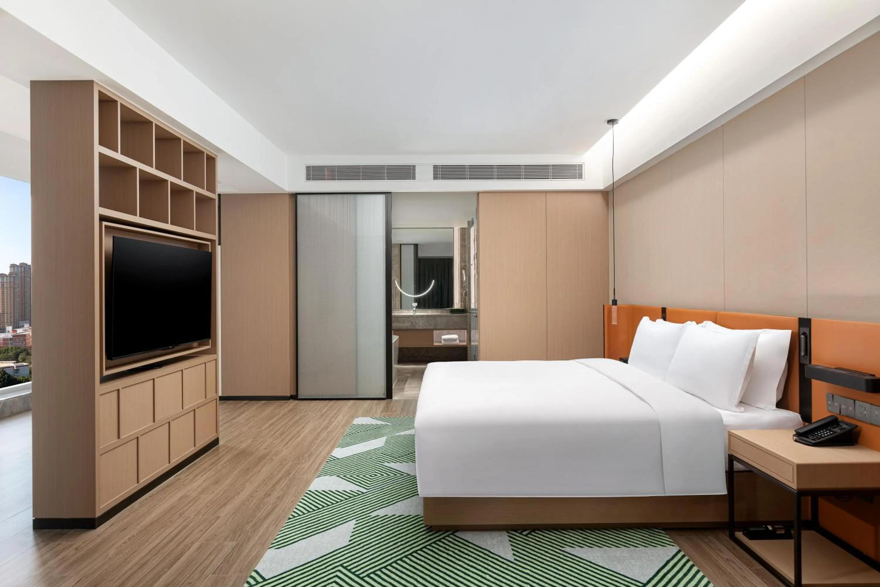Photo of the whole room, Bed in Holiday Inn Quanzhou Donghai by IHG