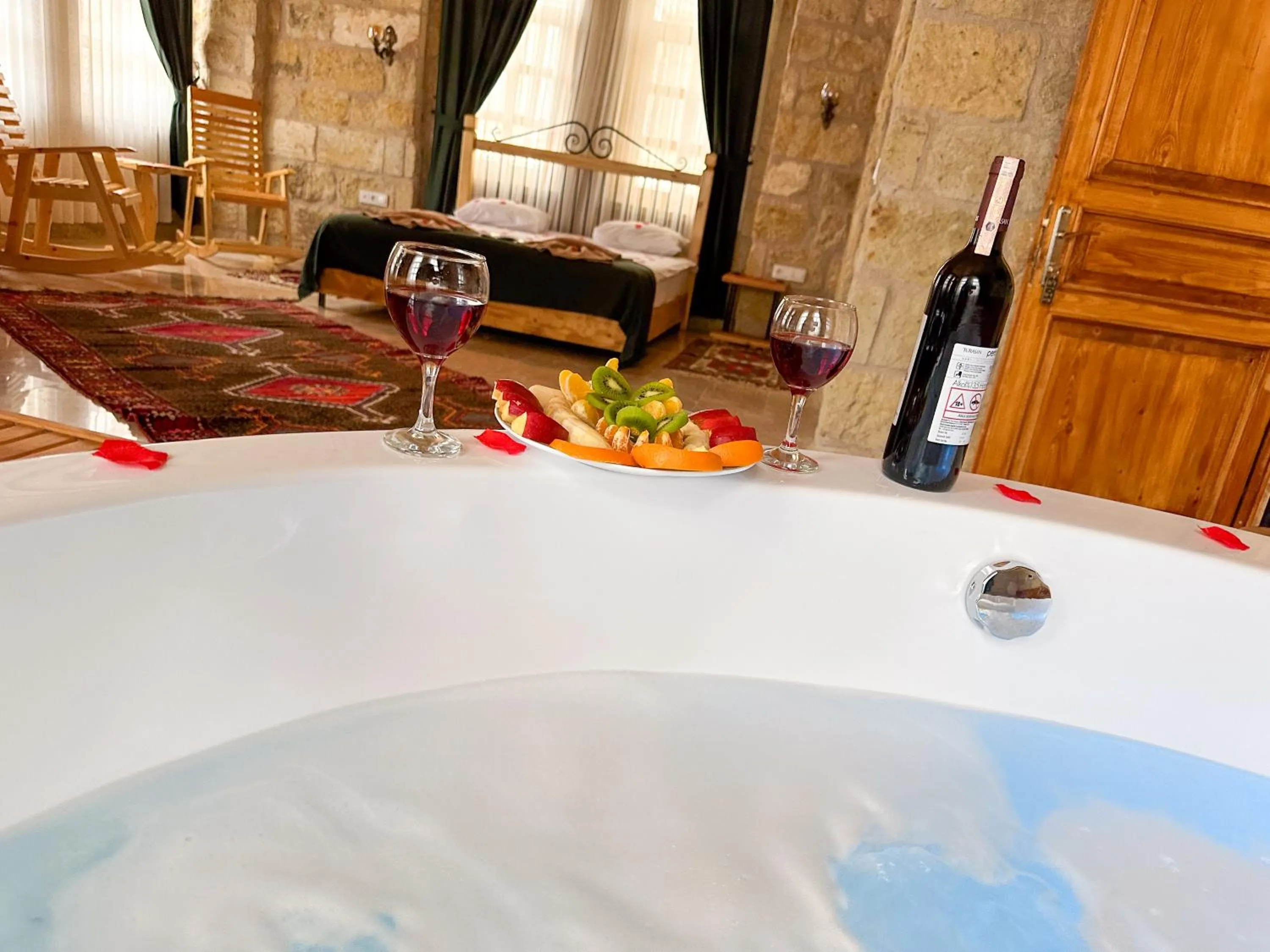 Hot Tub in Tantan Cappadocia House