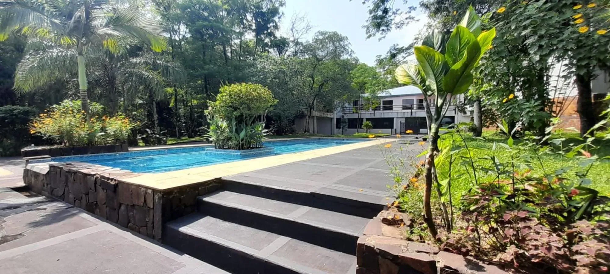 Swimming pool in Bagu ÑAMANDU GUAZU