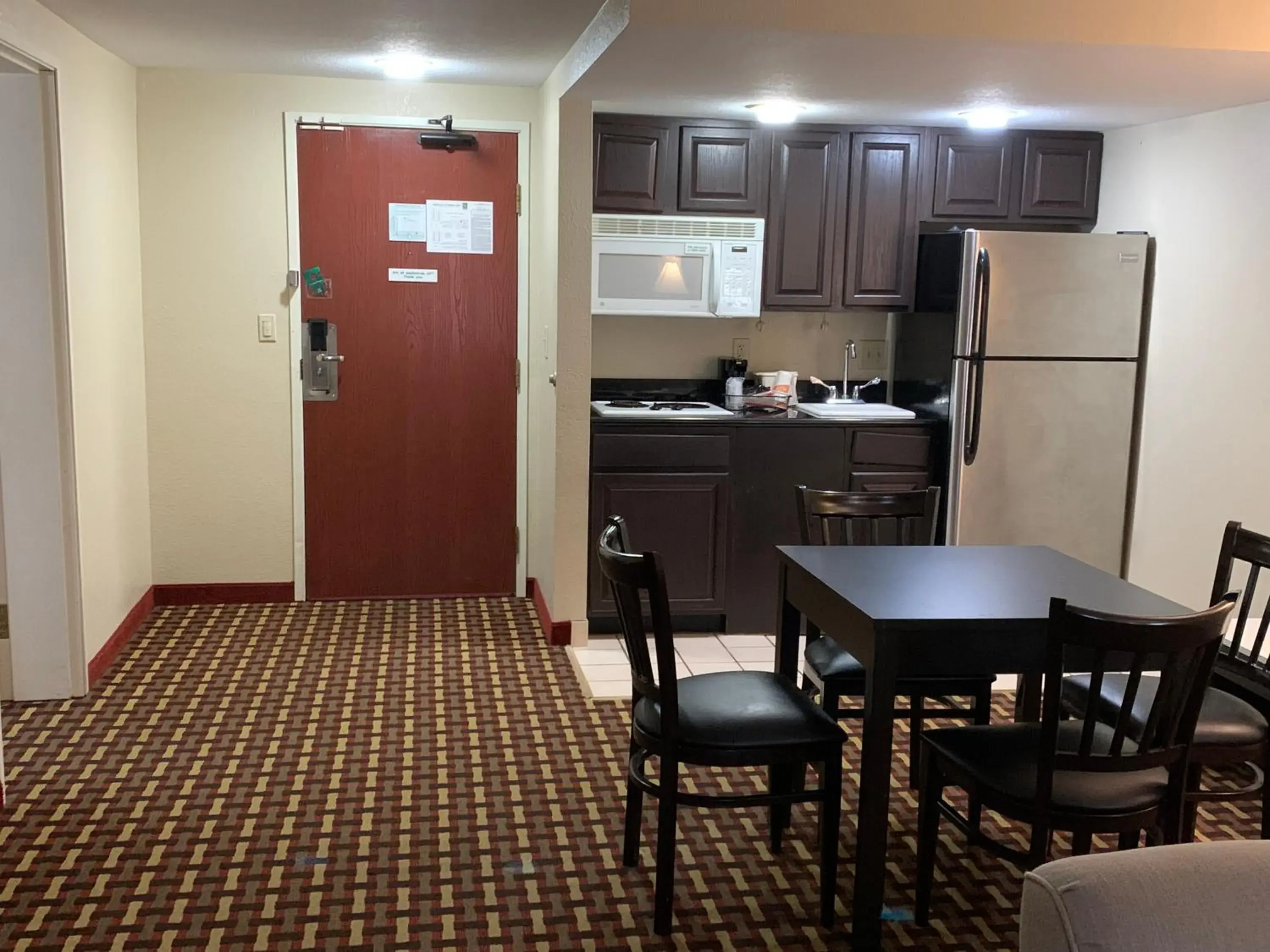 Kitchen/Kitchenette in Quality Inn & Suites Franklin