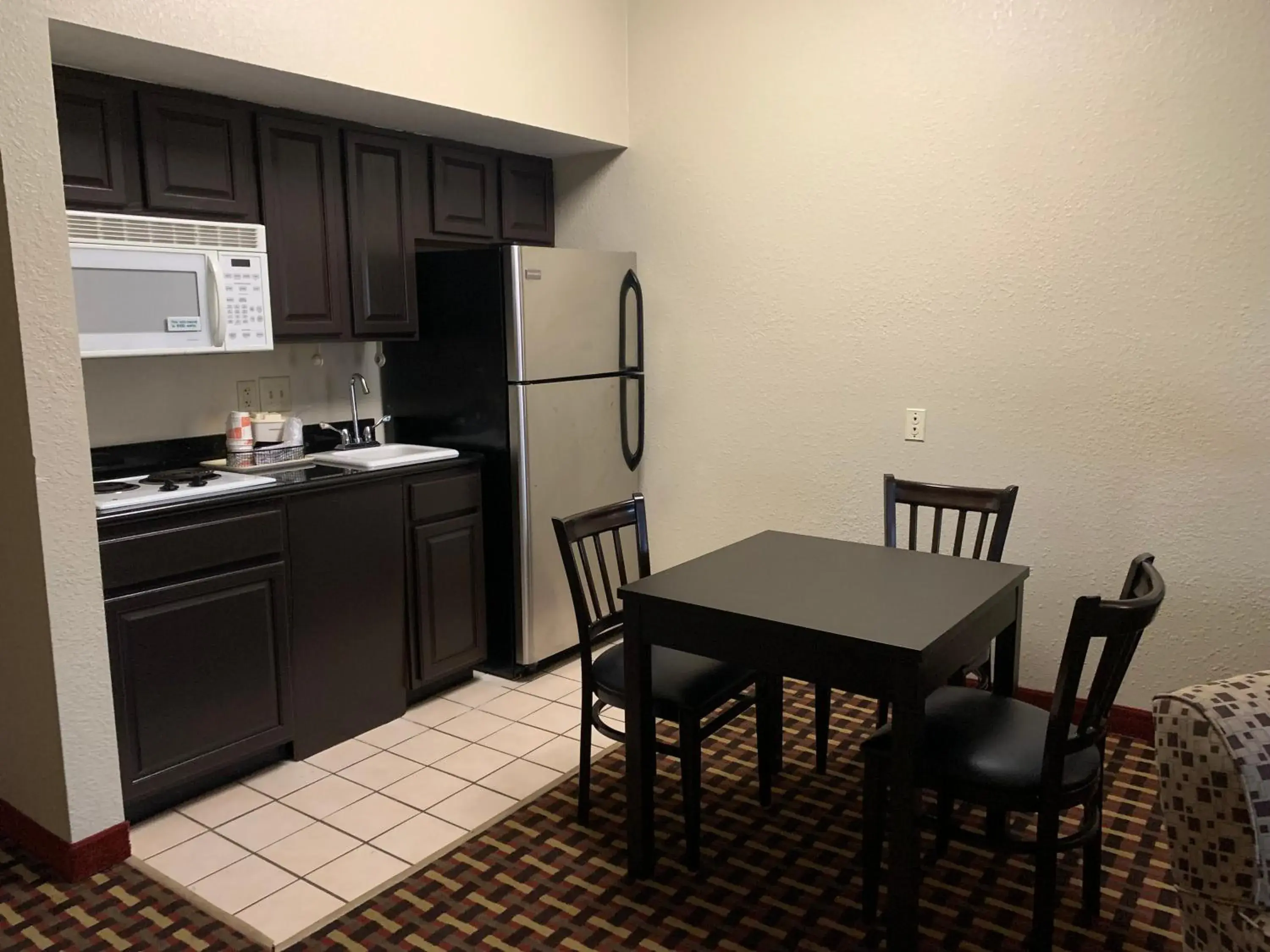 Kitchen/Kitchenette in Quality Inn & Suites Franklin