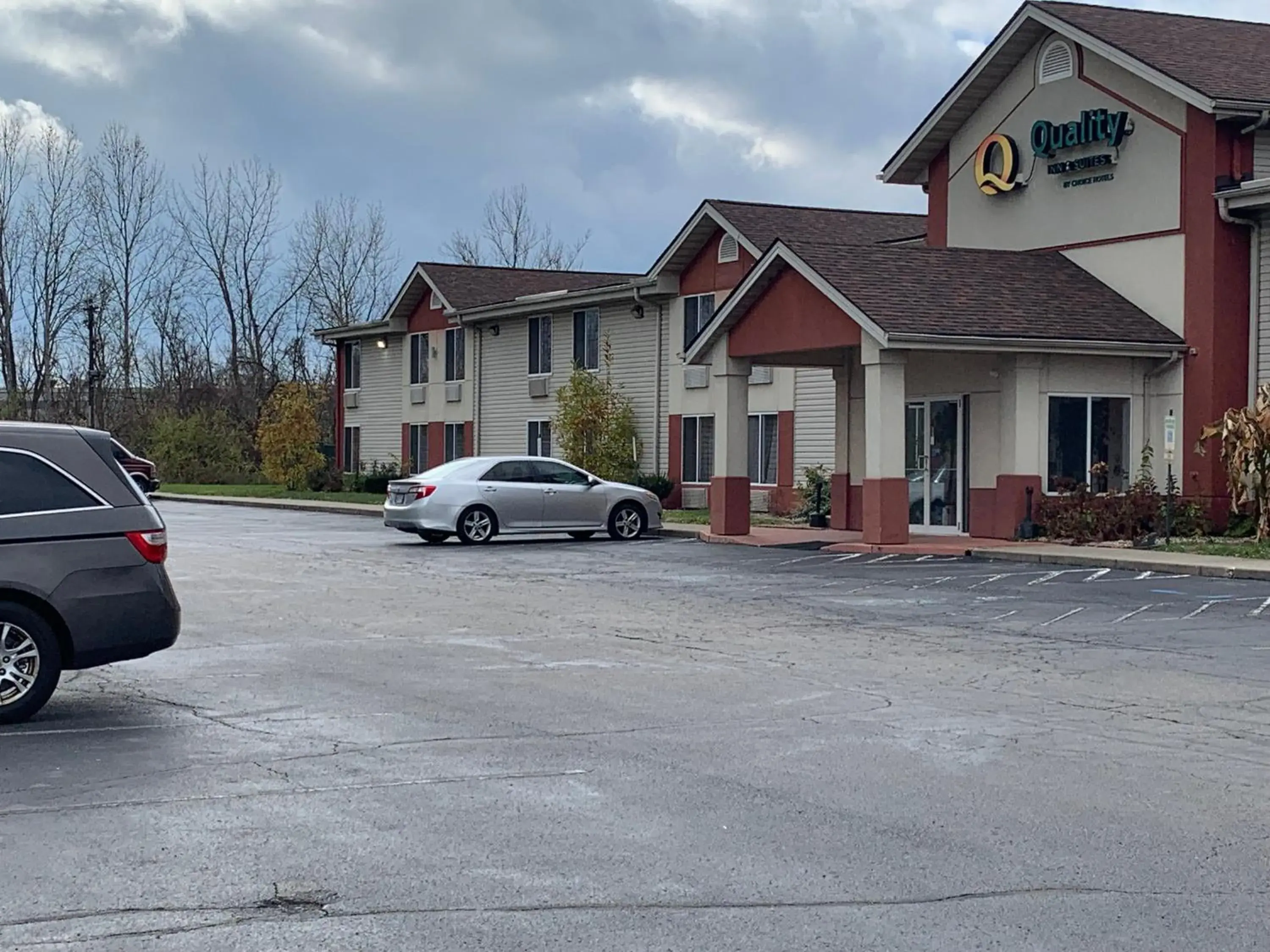 Property Building in Quality Inn & Suites Franklin
